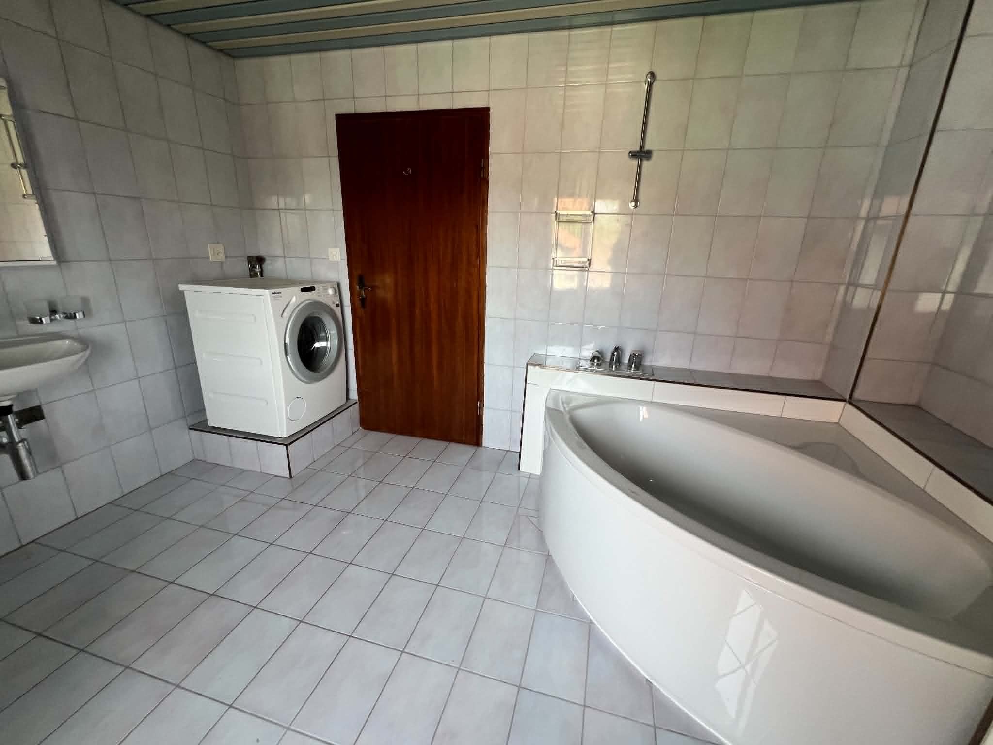 Interior view 4