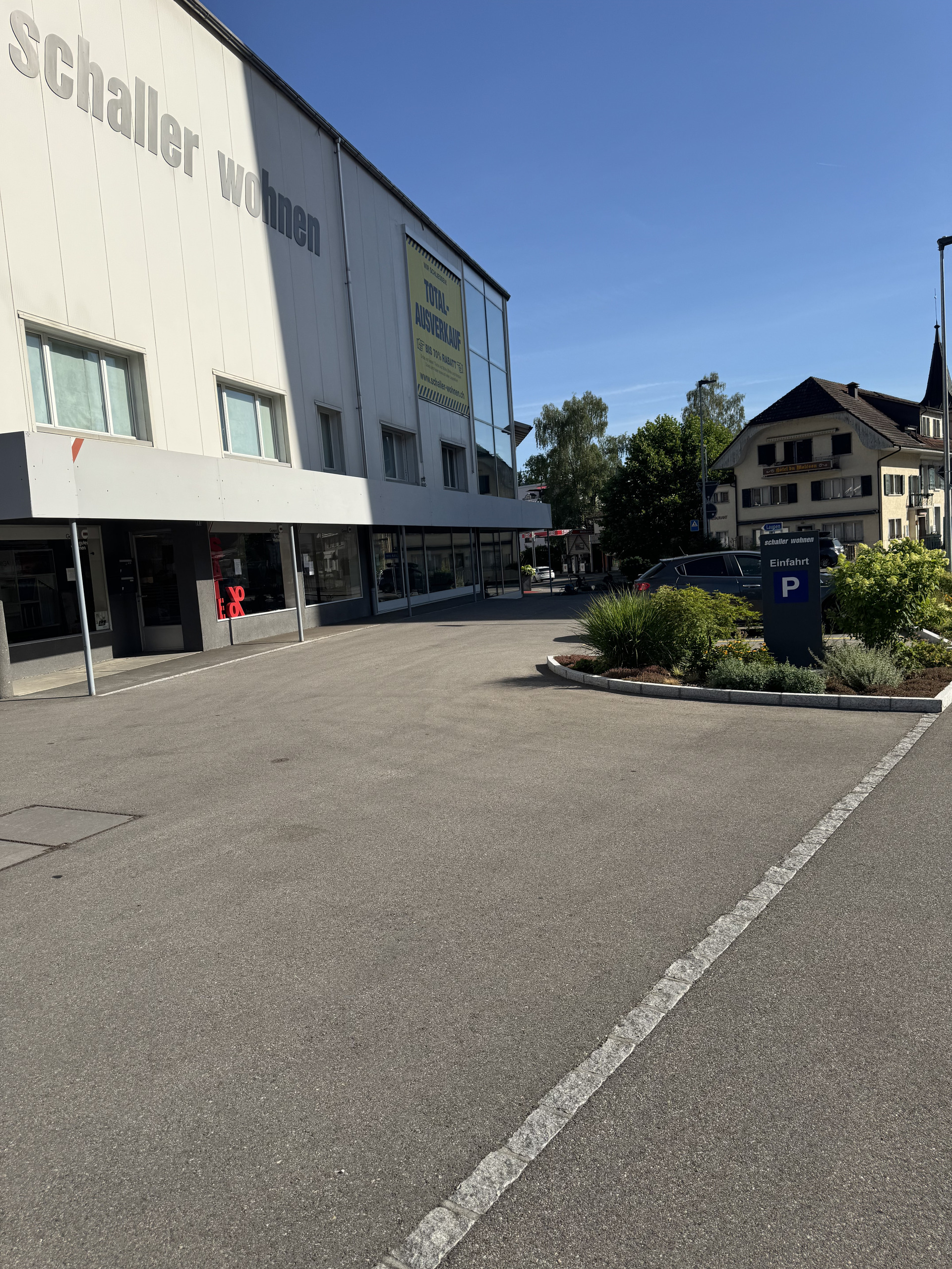 Exterior view 10