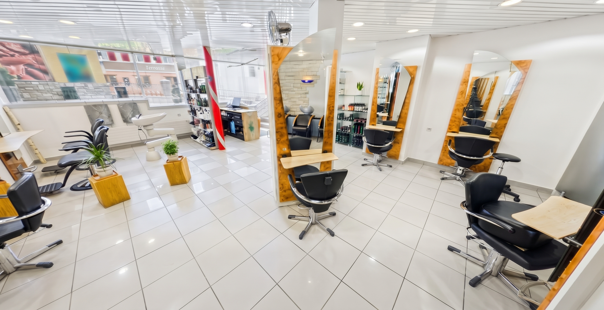 Geschäftslokal mit Schaufenster
