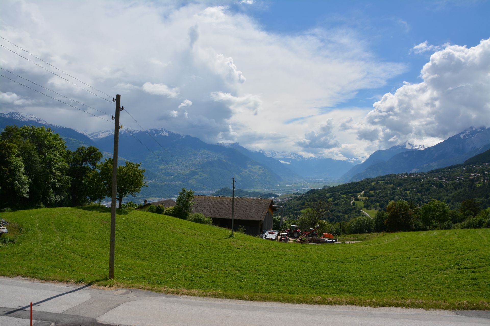 Photo 1