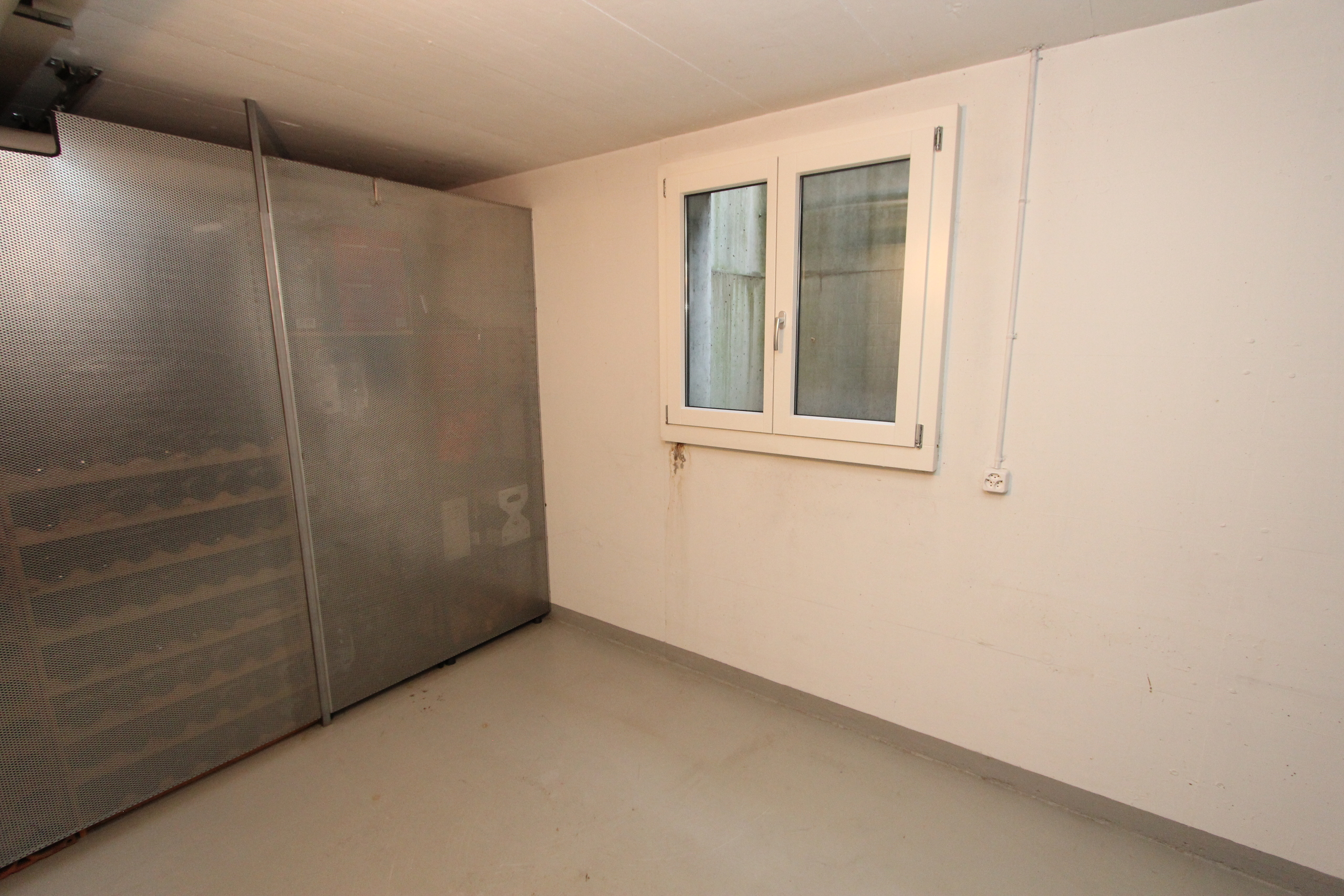 Interior view 9