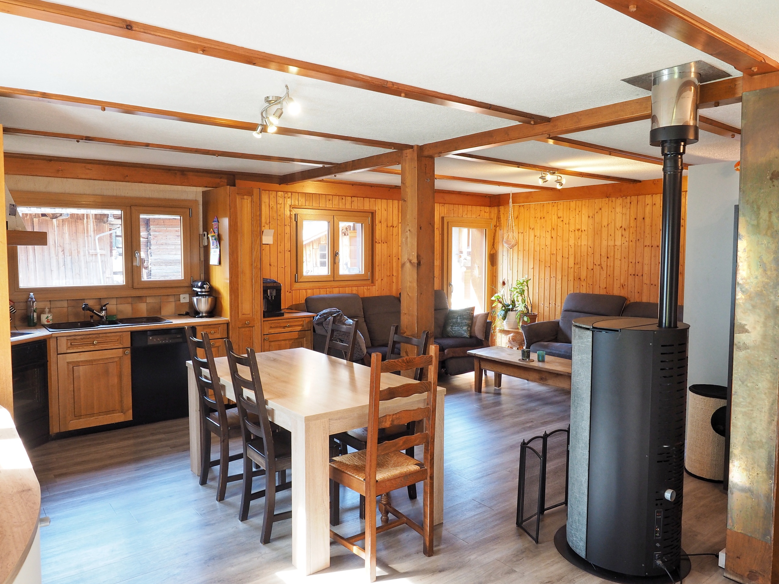 Interior view 2