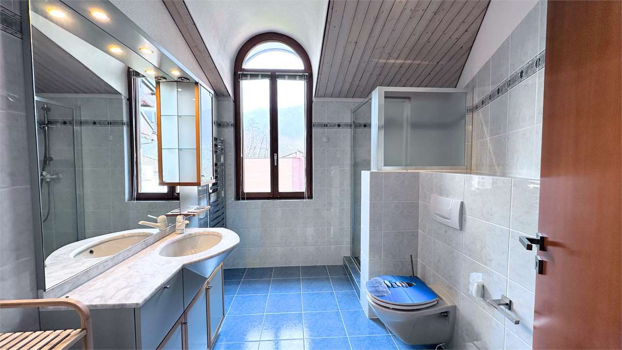 Photo 35
