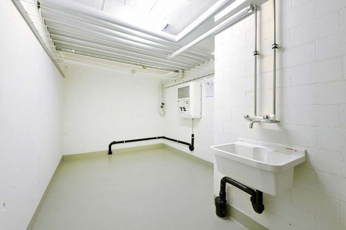Trocknungsraum im Untergeschoss zur allgemeinen Benutzung Trocknungsraum im Untergeschoss zur allgemeinen Benutzung
