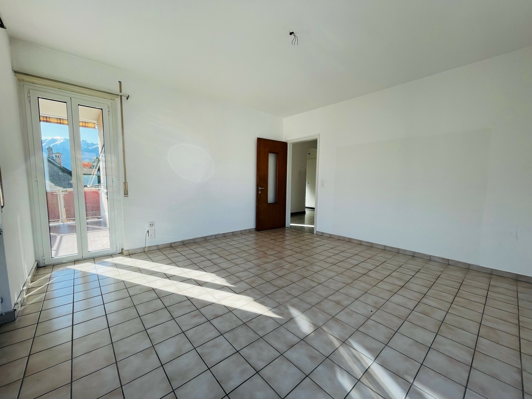 2.OG 3-Zimmer Wohnung Via Gottardo 52 Wohnzimmer 2.OG 3-Zimmer Wohnung Via Gottardo 52 Wohnzimmer