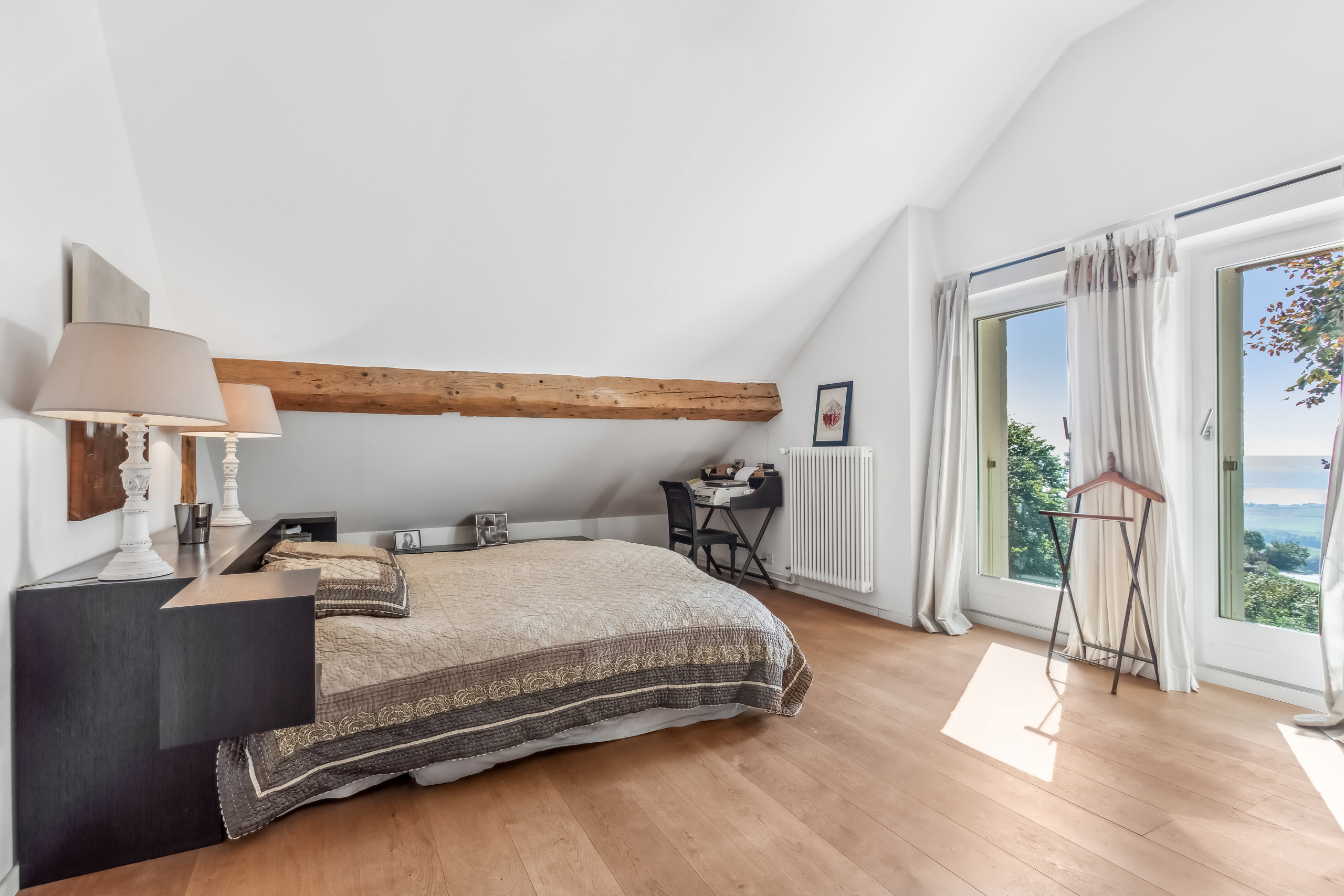 Suite parentale avec dressing, salle de bains et douche Suite parentale avec dressing, salle de bains et douche