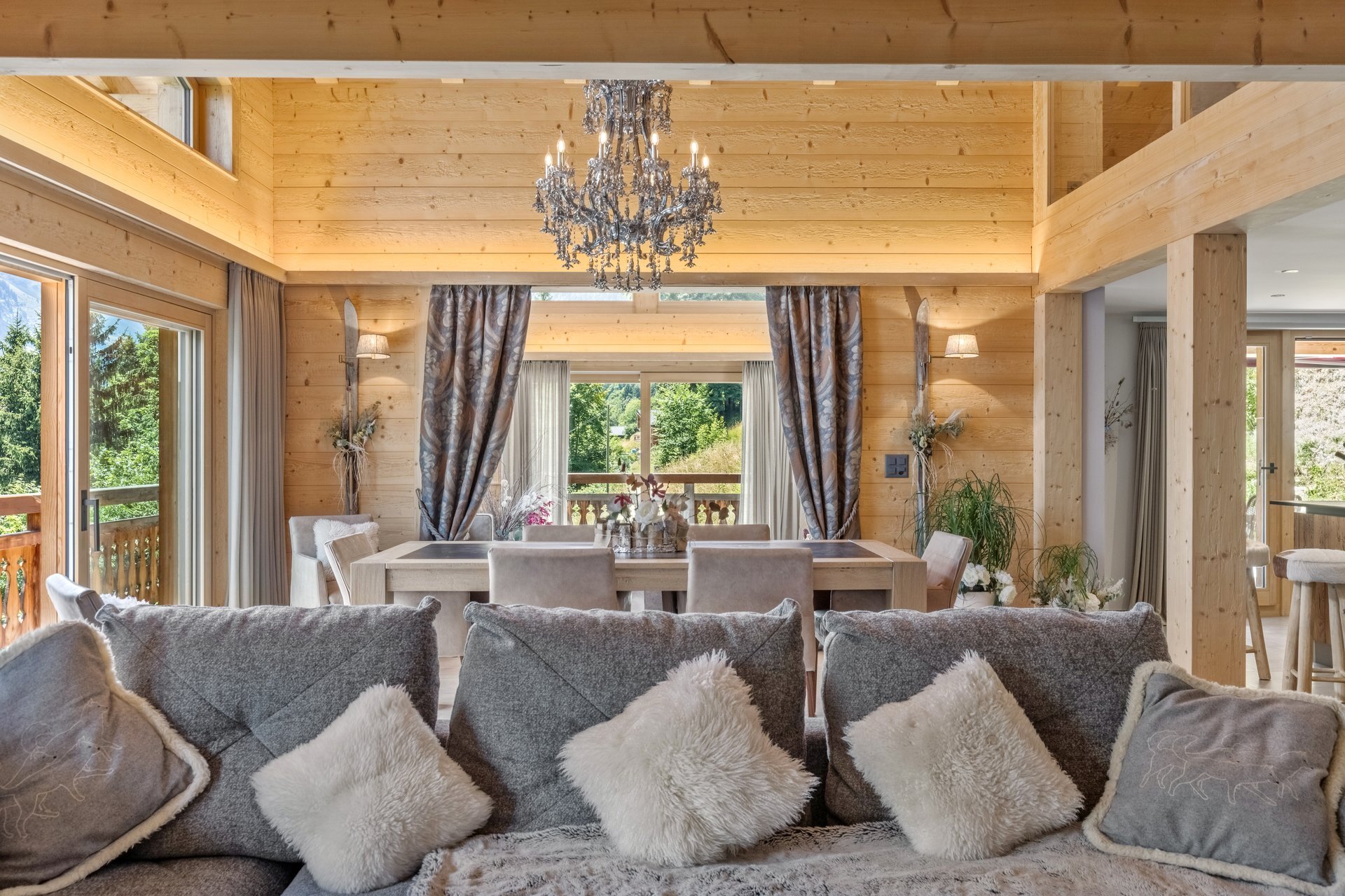 Interior view 4