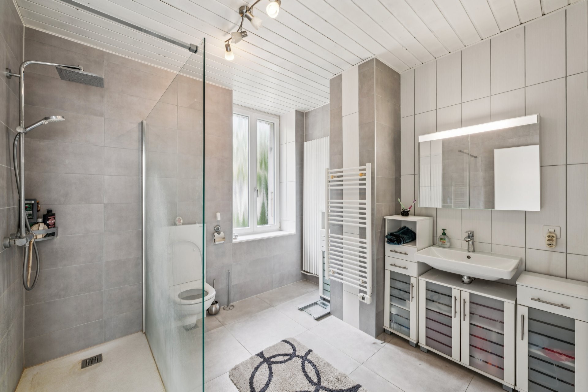 Salle de douche à l'italienne Salle de douche à l'italienne