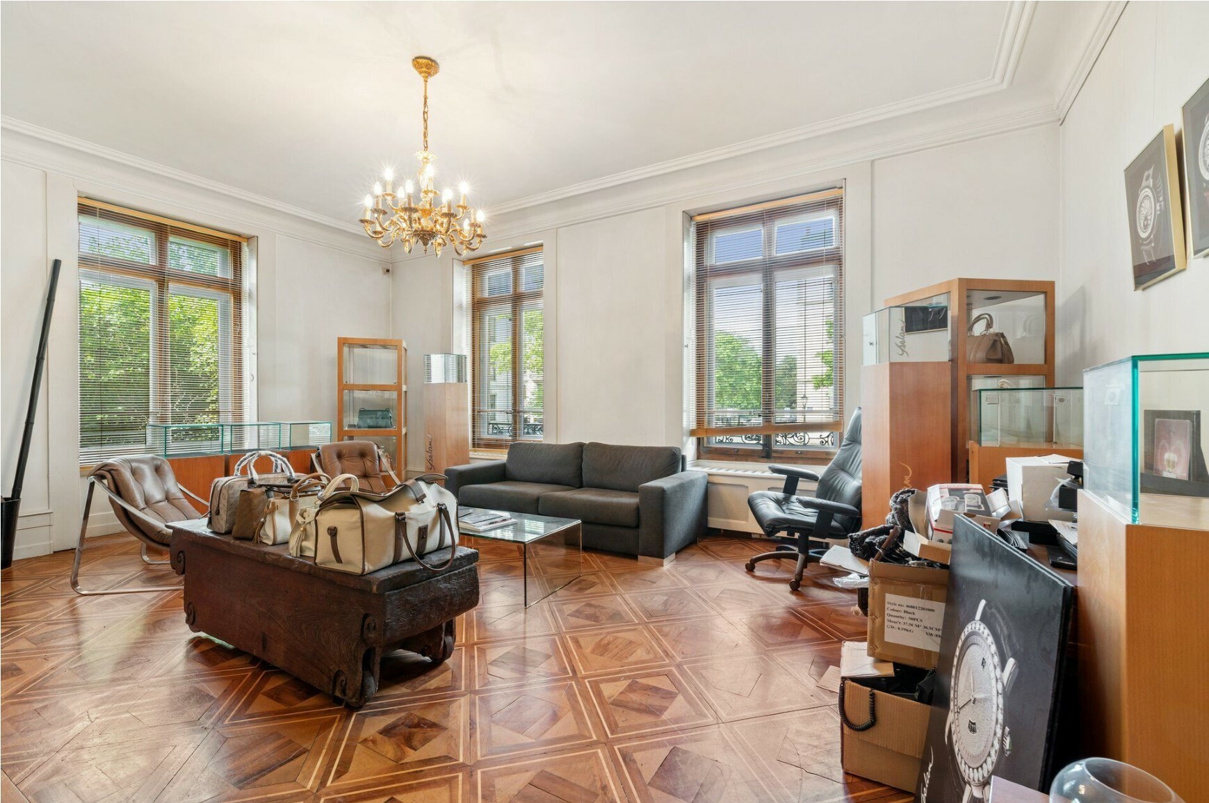 Reception area - Upper level