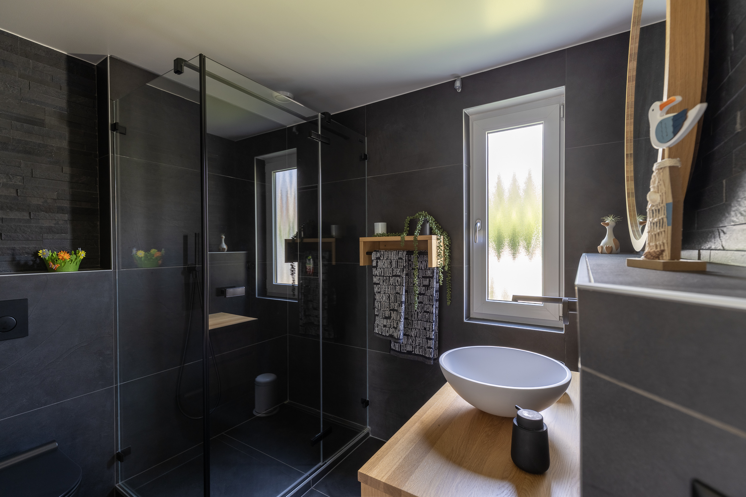 Interior view 10