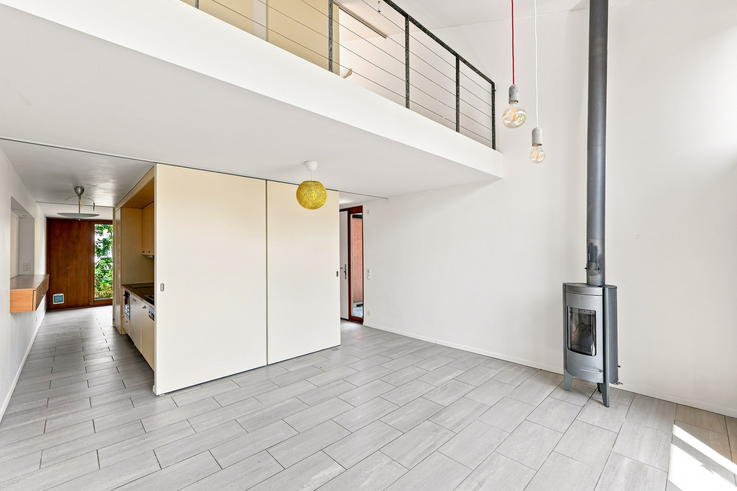 Interior view 4