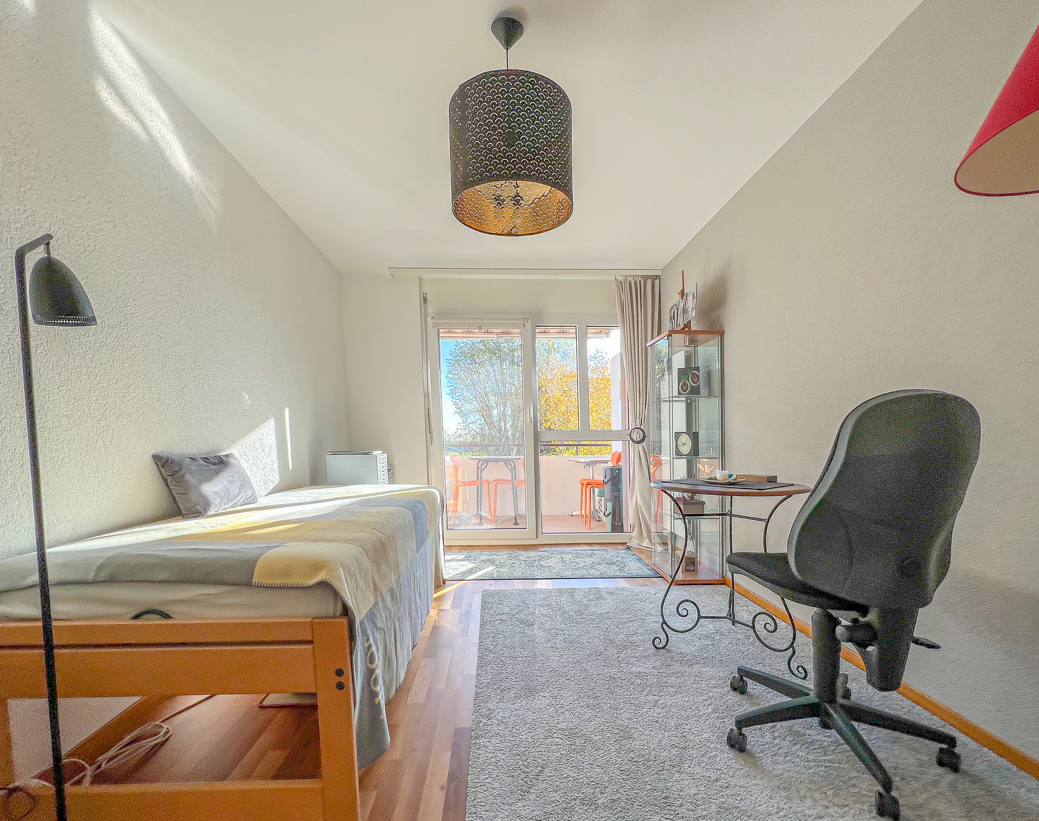 Chambre N° 2 avec accès au blacon Chambre N° 2 avec accès au blacon