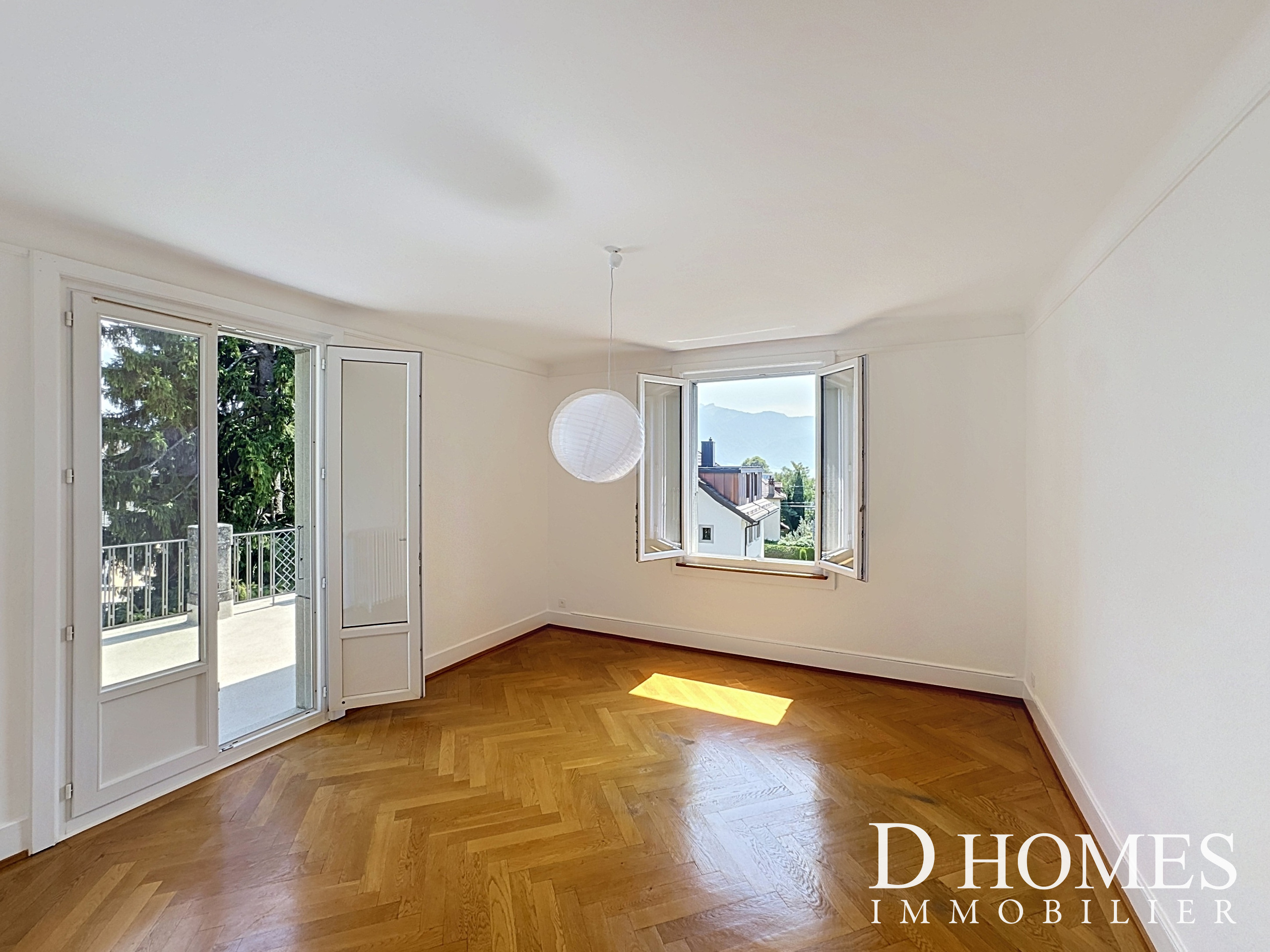 Interior view 9