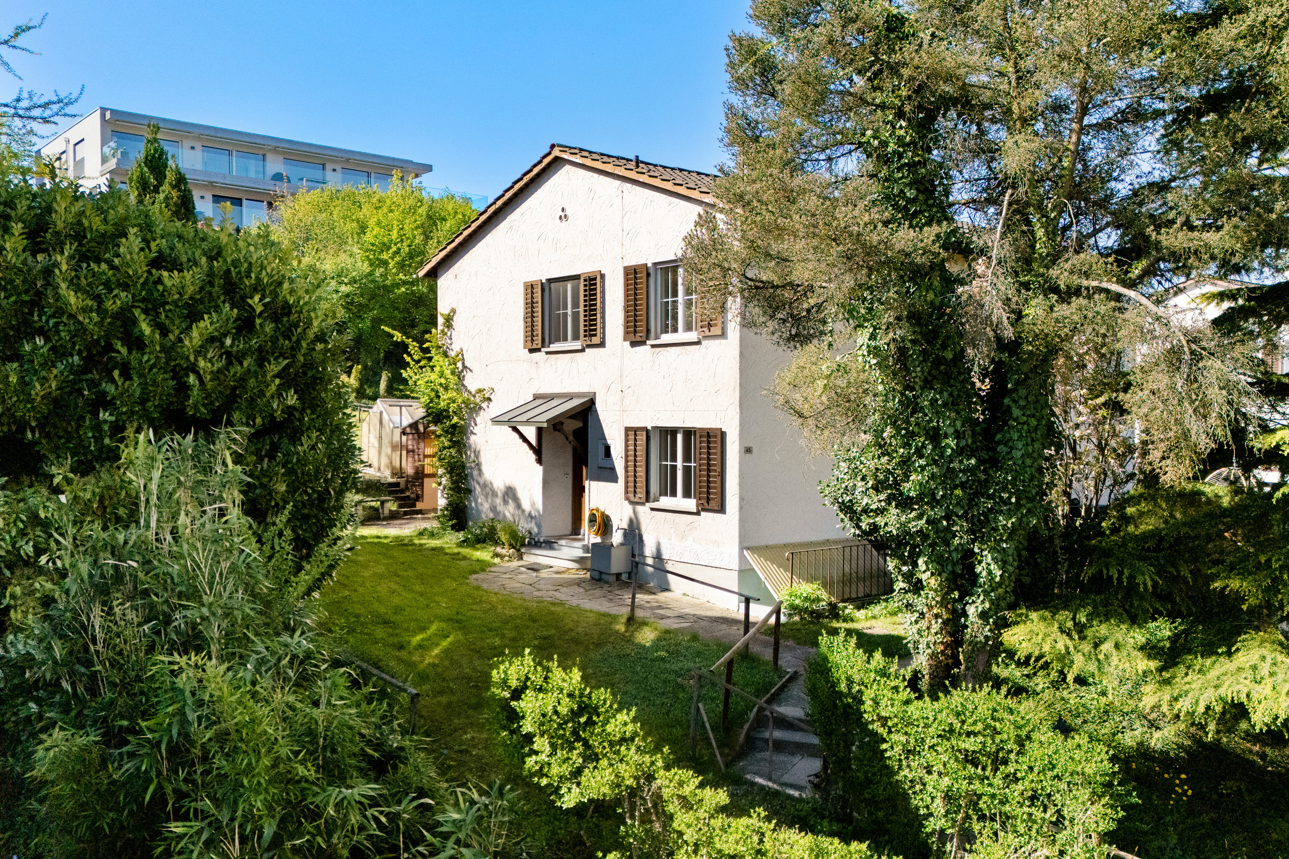 Exterior view 1