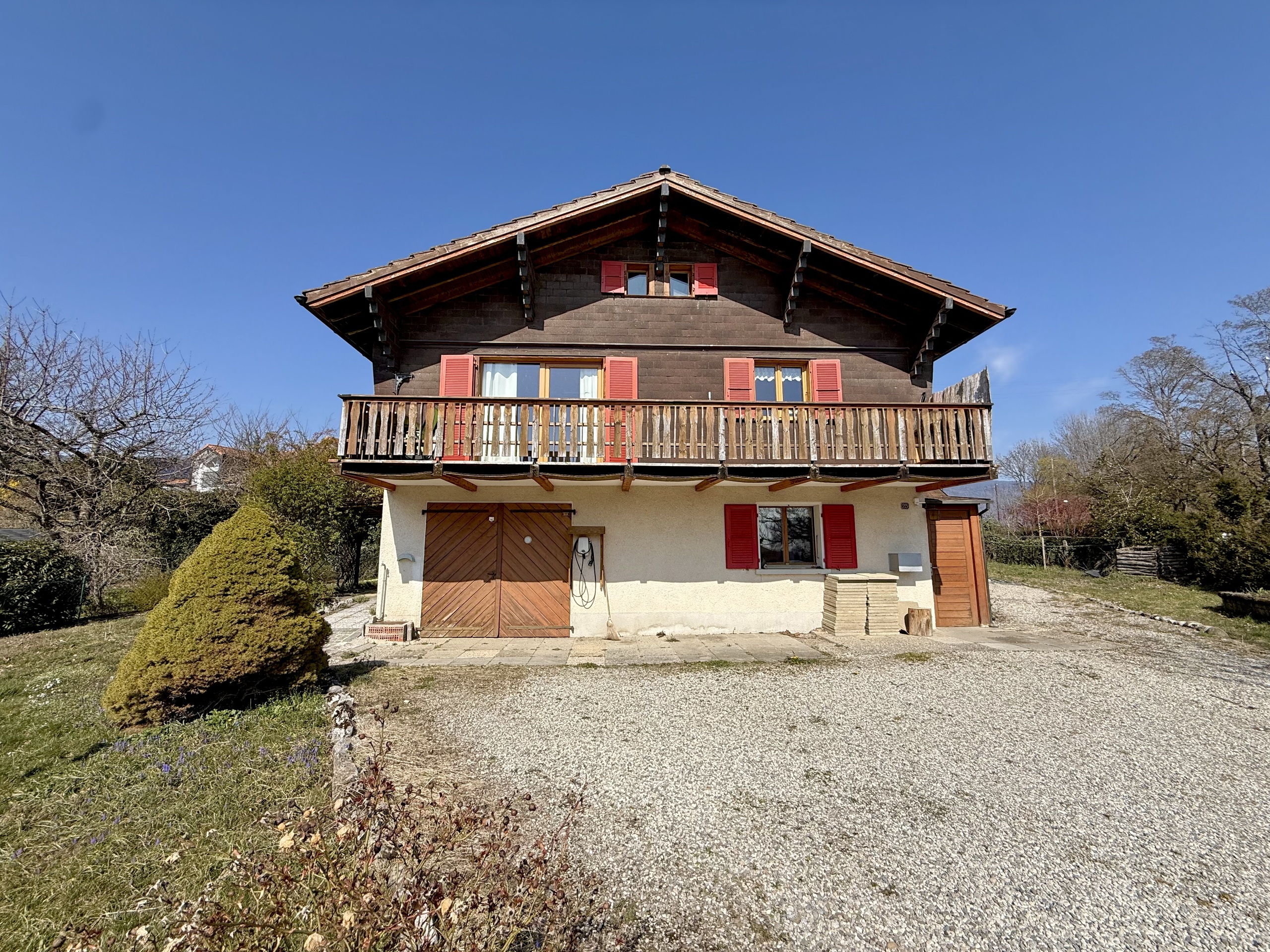 Maison avec un volume de 540m3