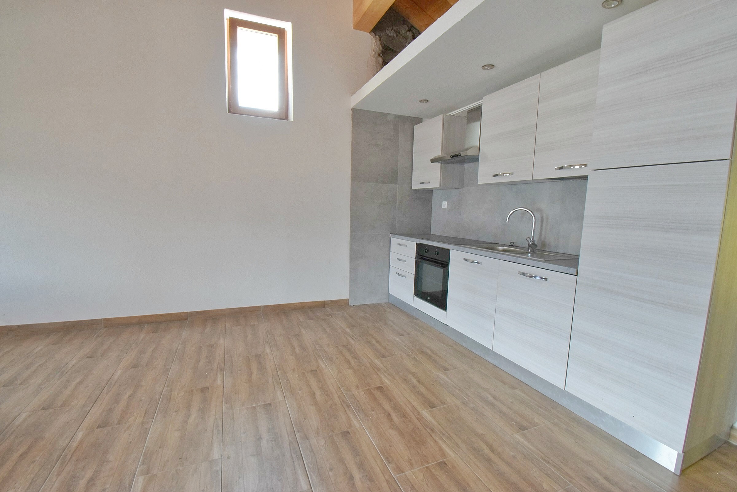 Interior view 5