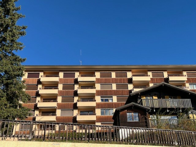 Plein Sud, 3.5 pièces, 1er étage Sud (rez-de-chaussée Nord)