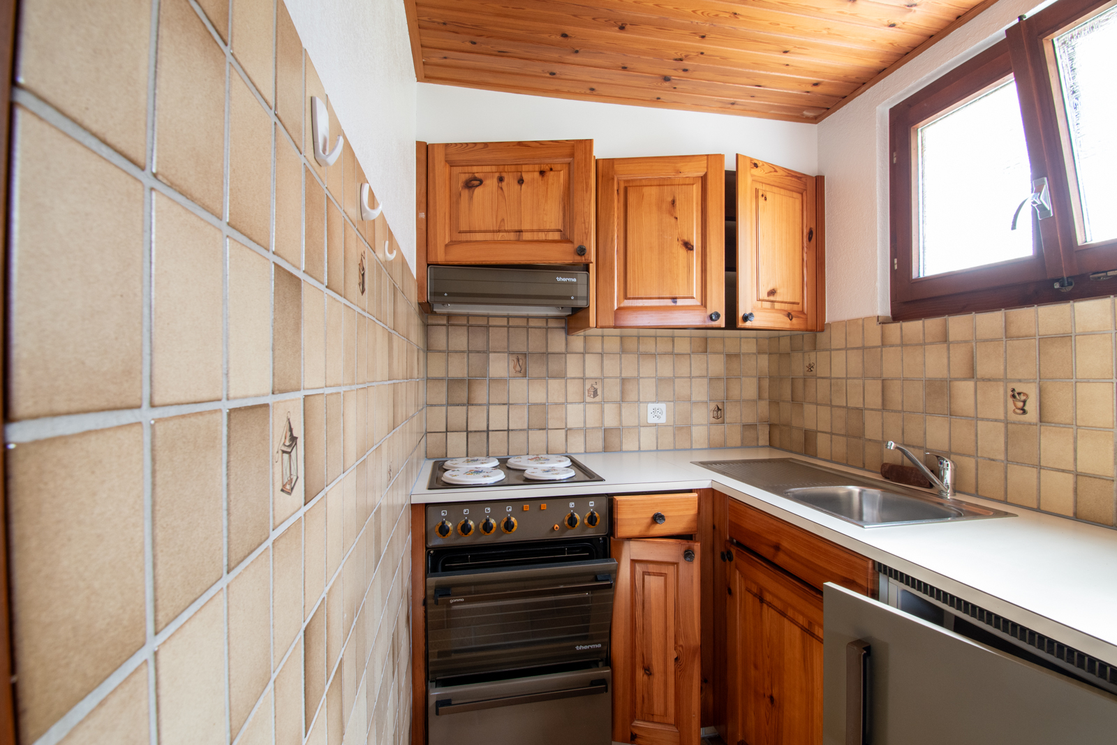 Interior view 11
