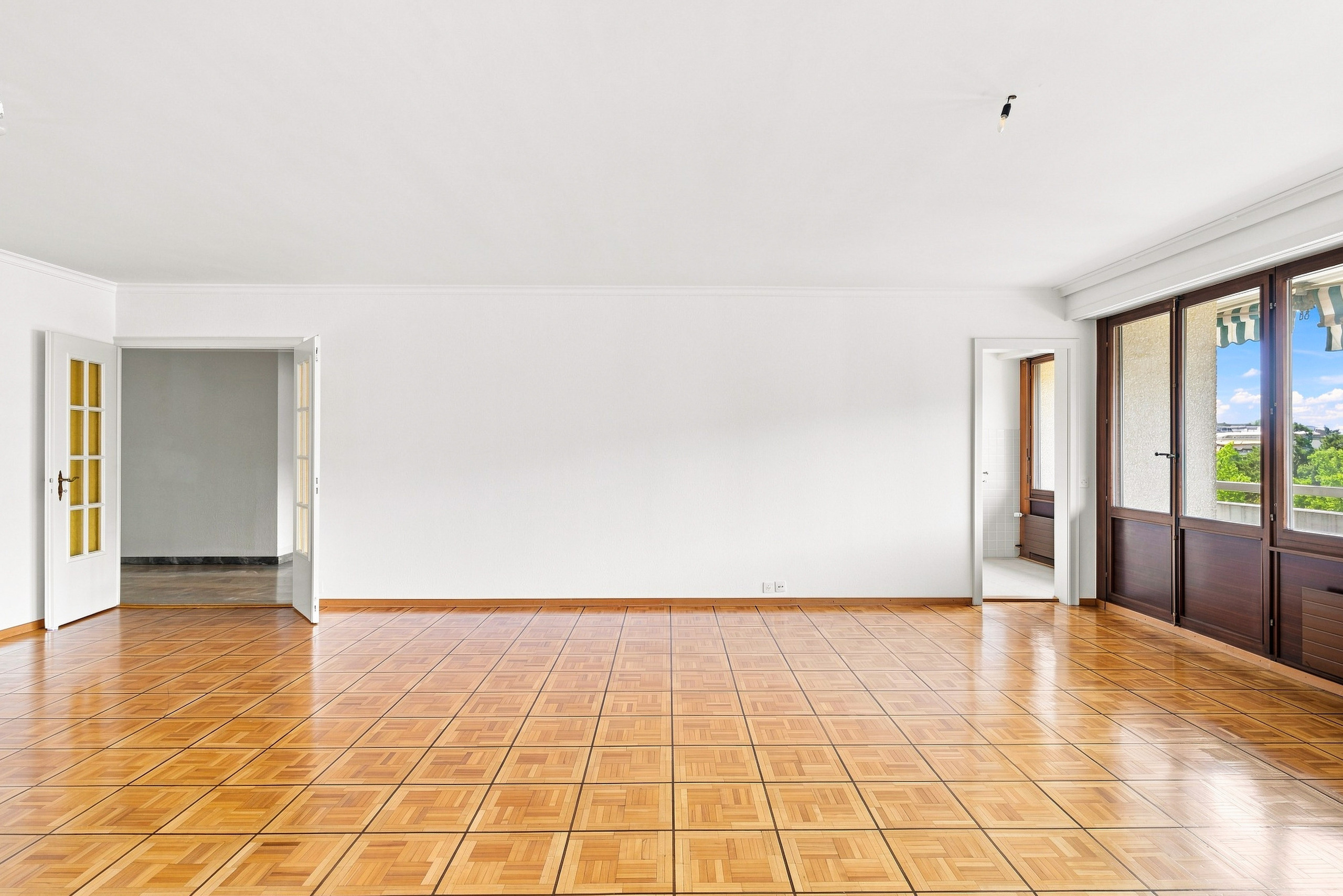 Interior view 4
