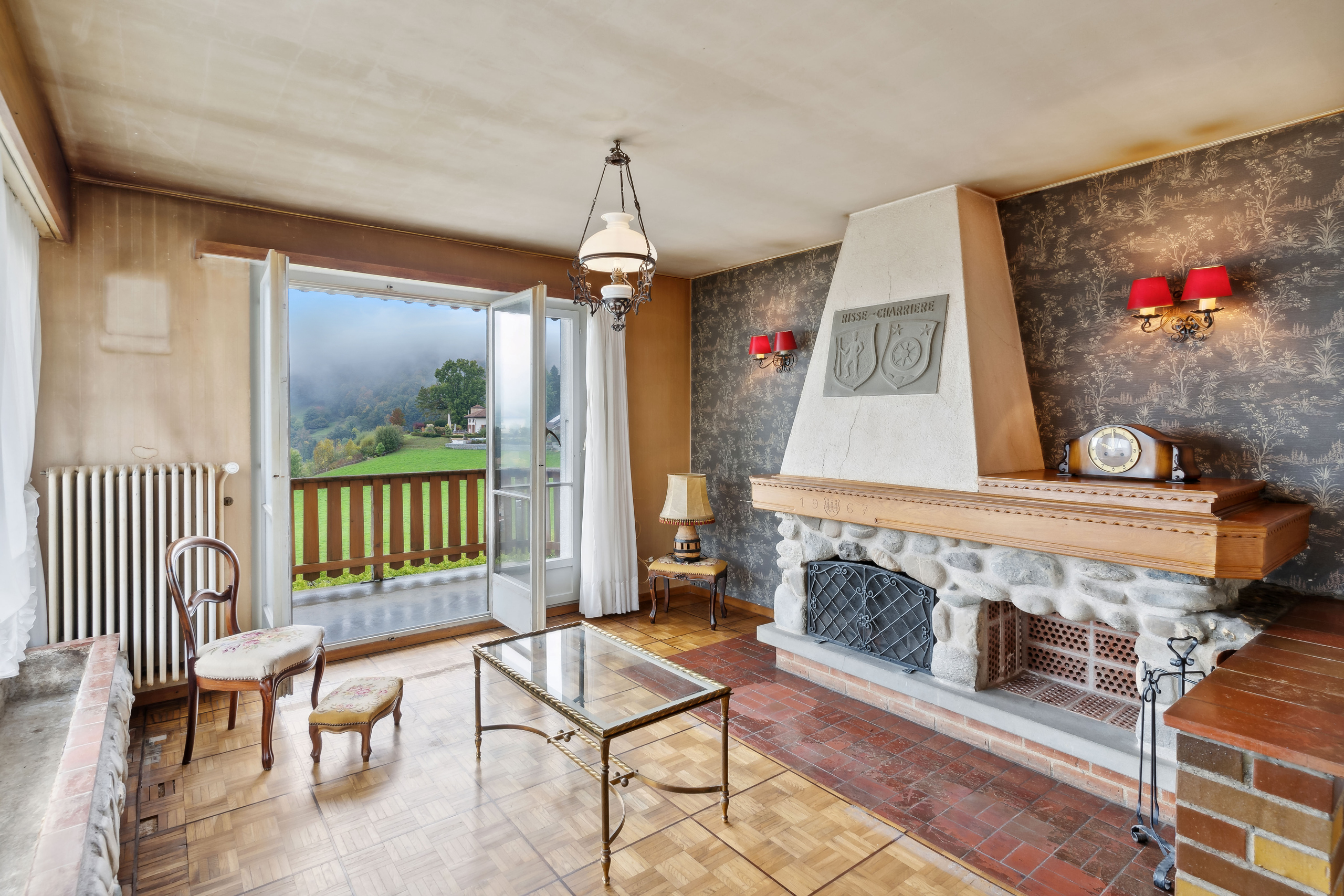 Salon/séjour avec cheminée