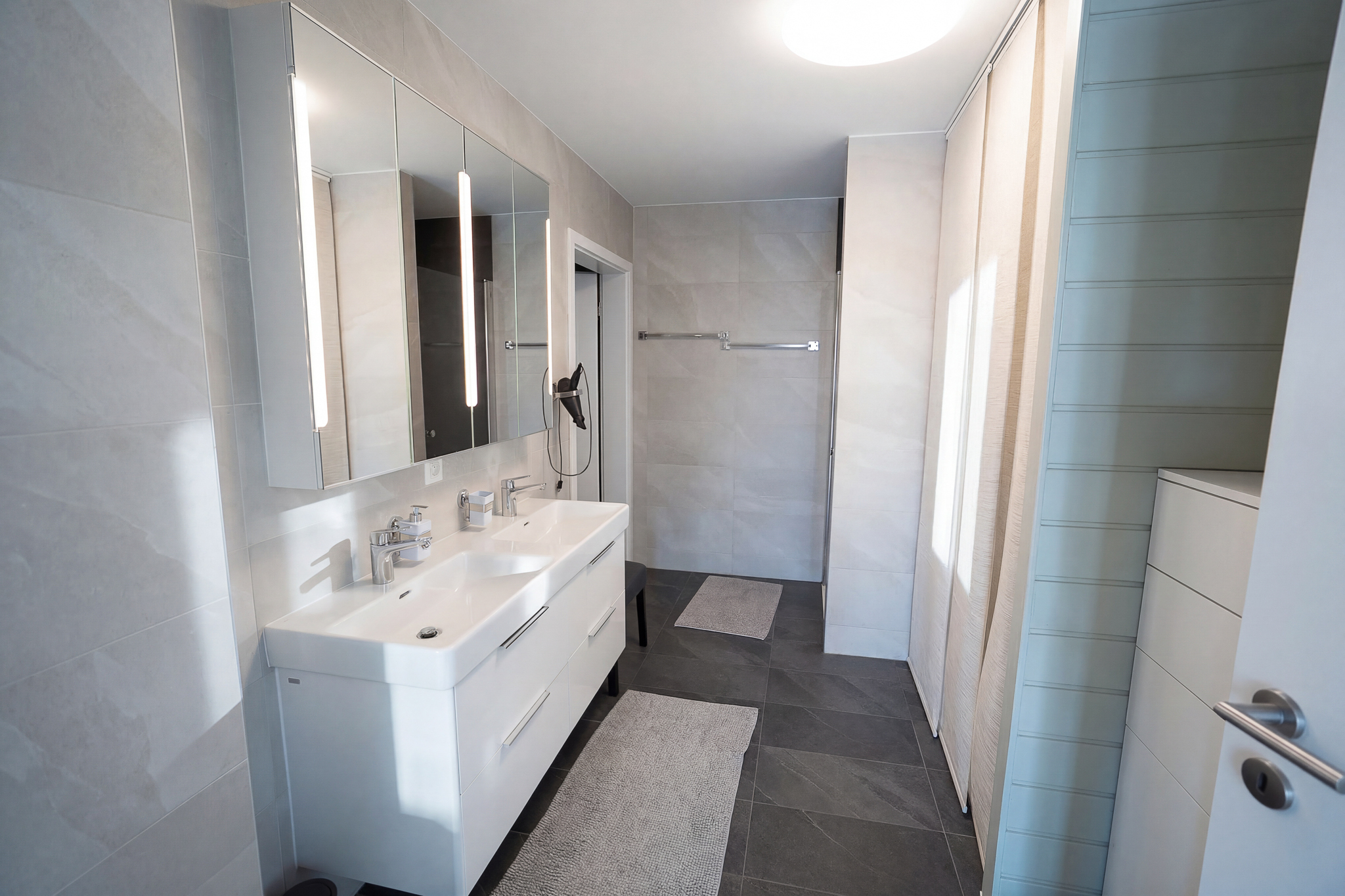 Salle de douche Rez inférieur