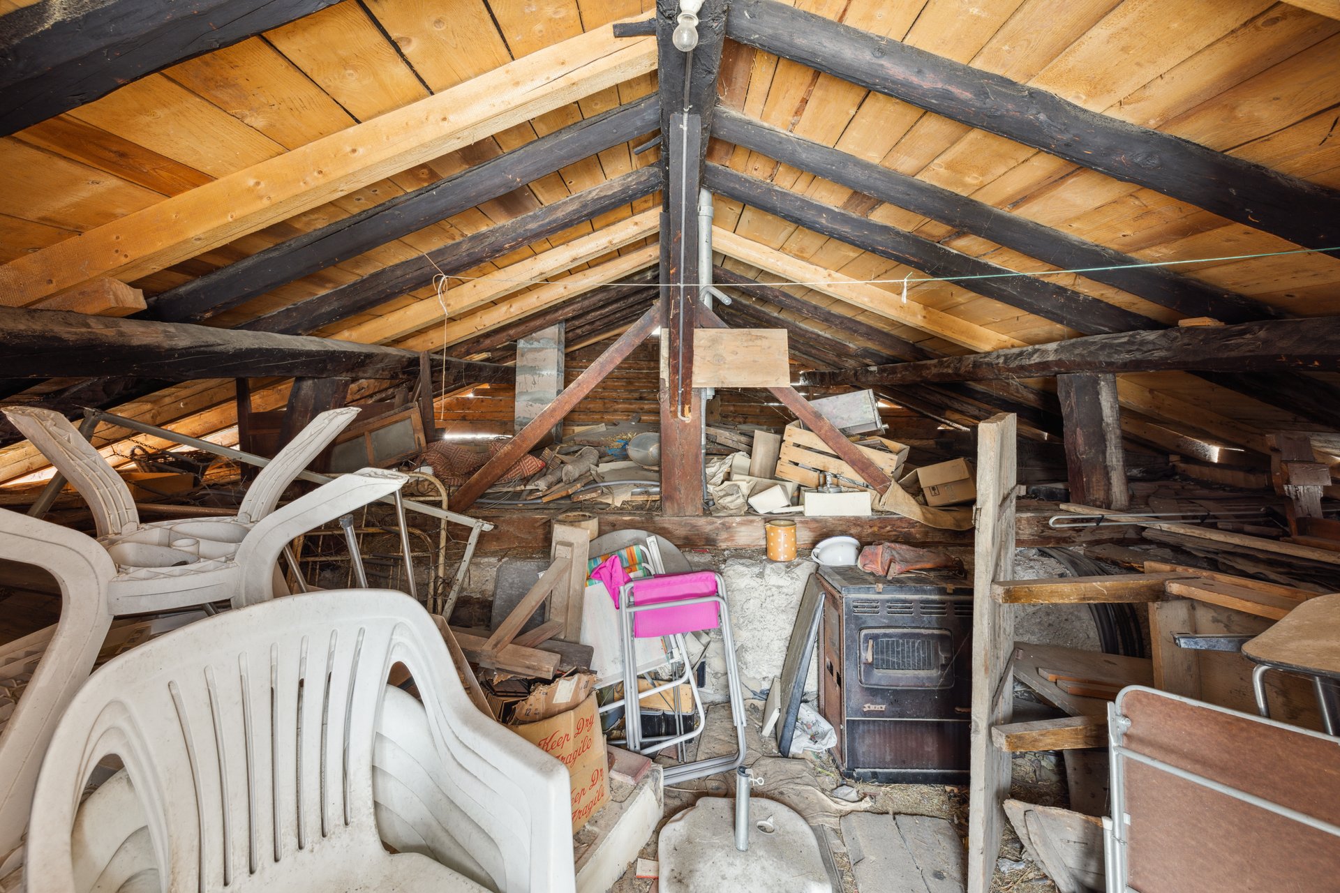 Galetas und renoviertes Dach Galetas und renoviertes Dach