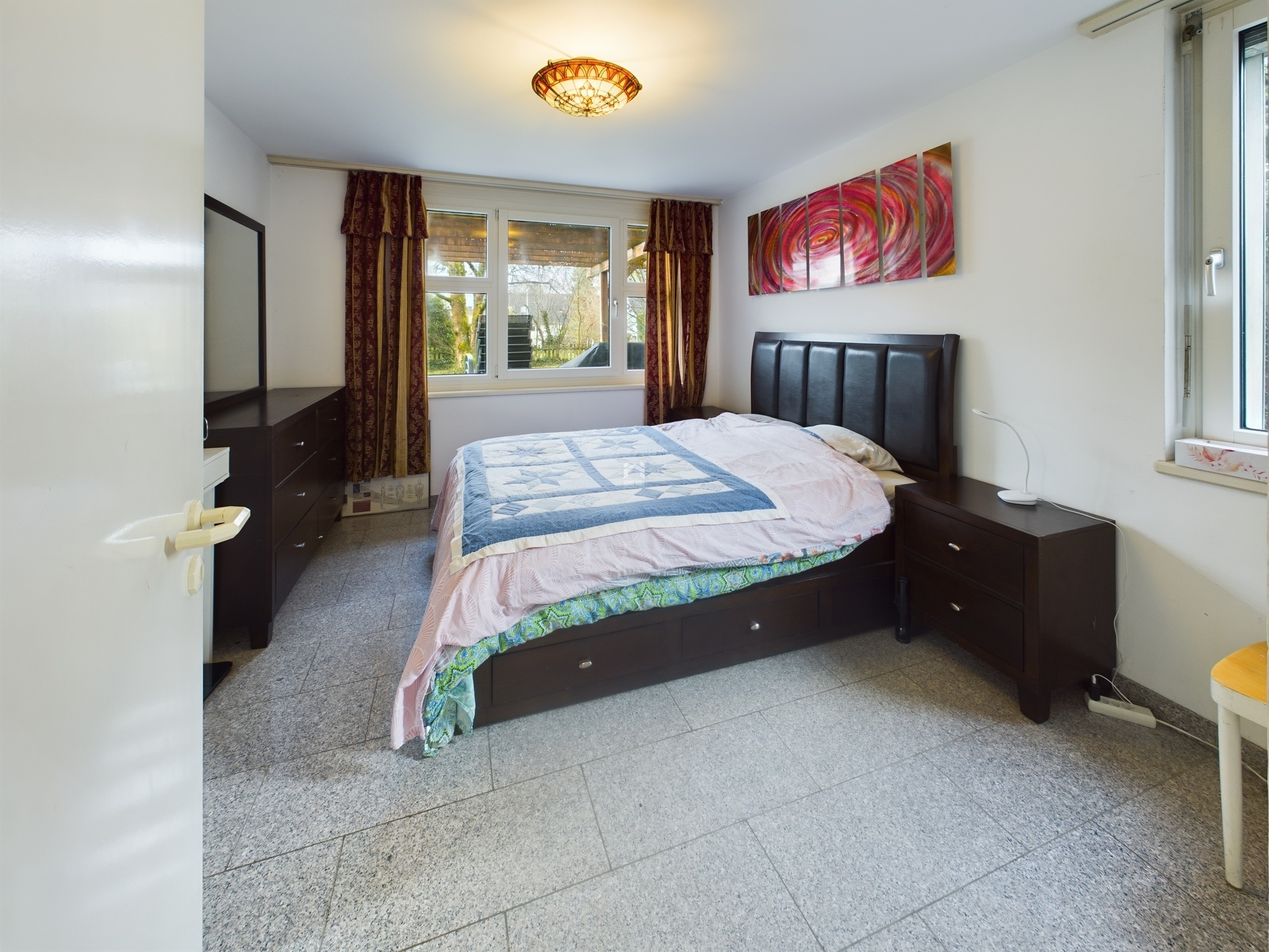 Schlafzimmer im EG - 5.5 Zi. Wohnung Schlafzimmer im EG - 5.5 Zi. Wohnung