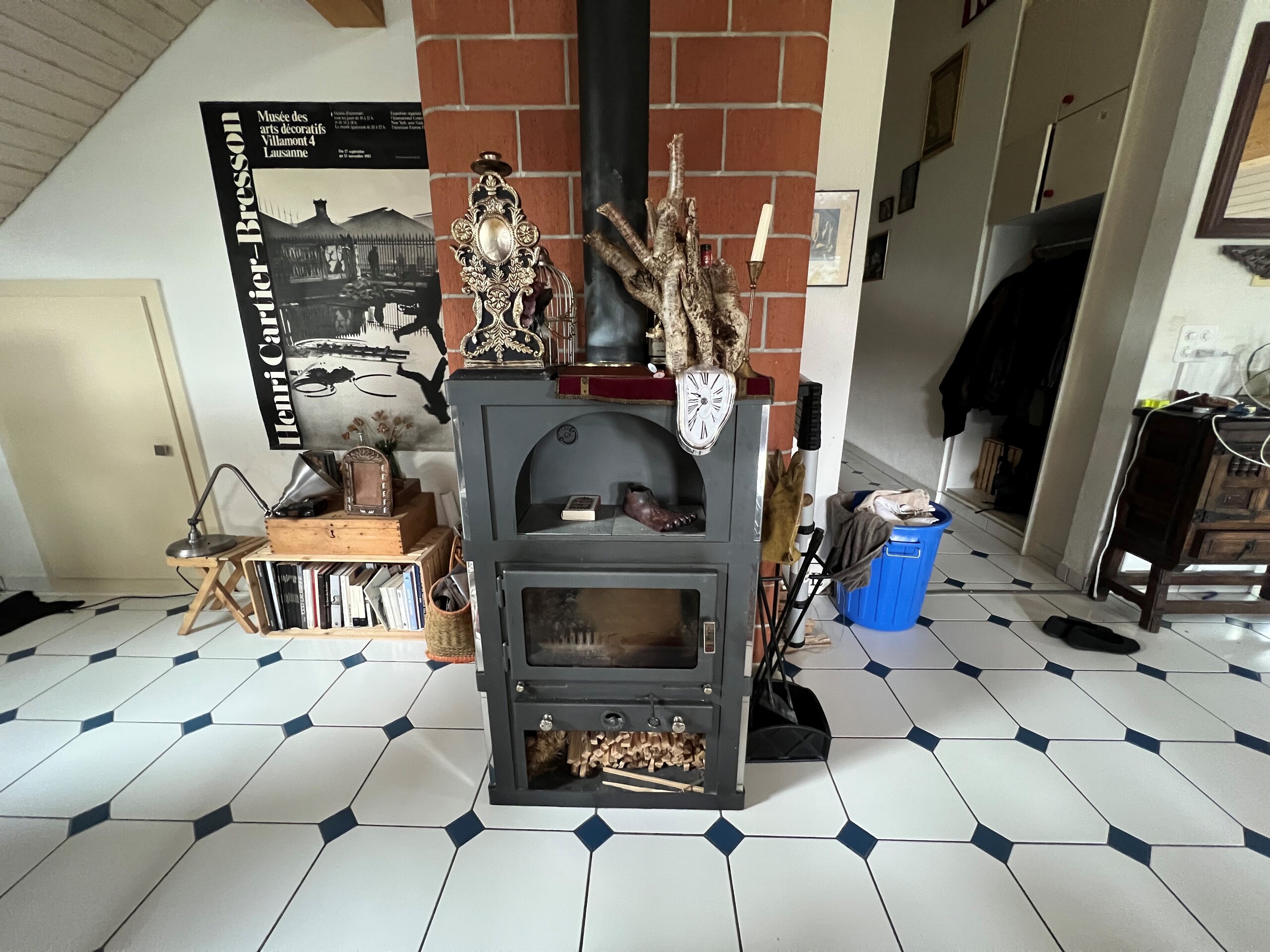 Interior view 4
