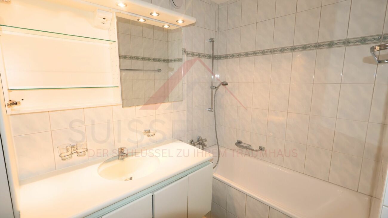 Badezimmer mit Badewanne ? Salle de bains avec baignoire
