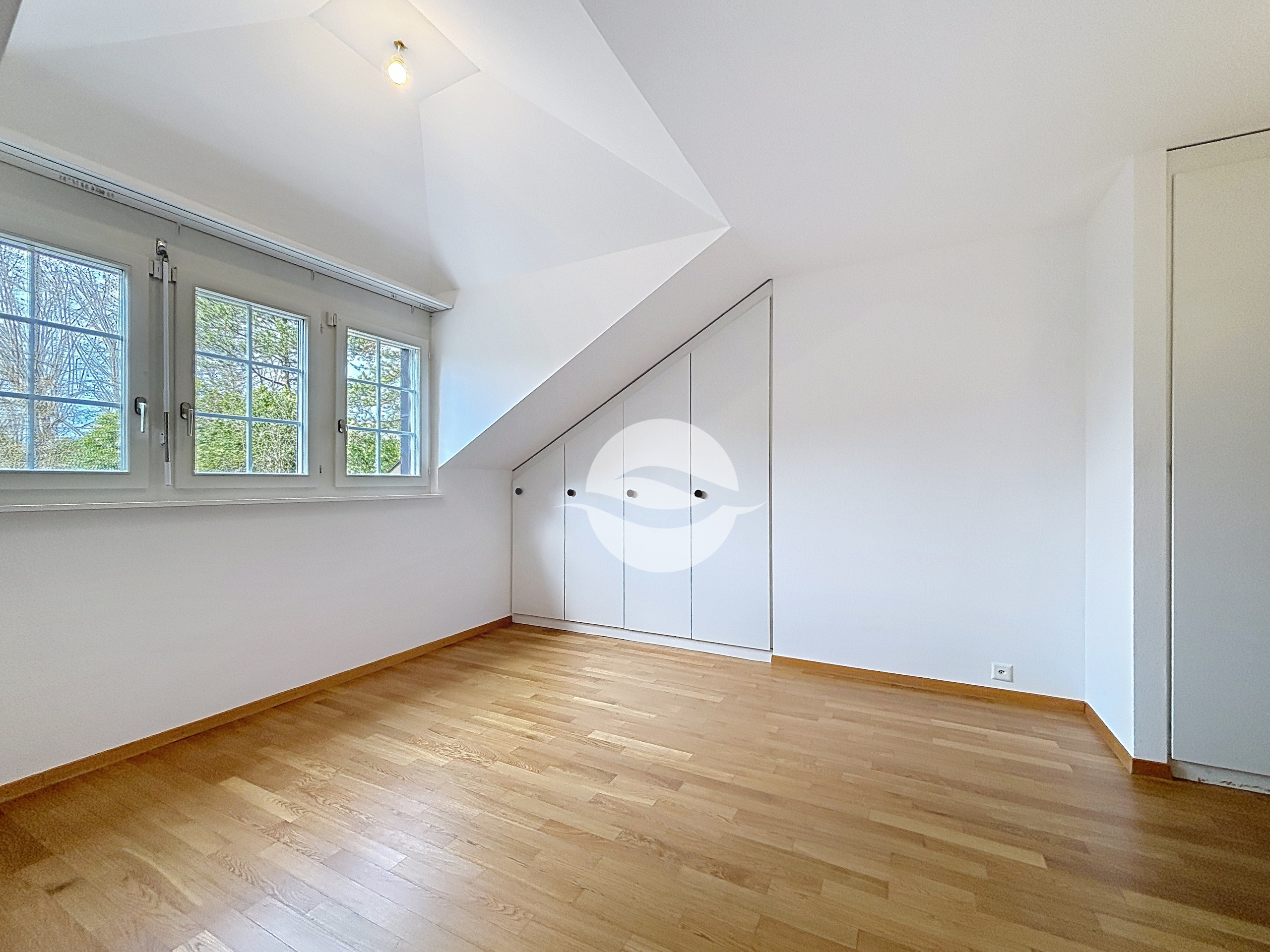 Chambre à coucher 5 avec sa salle de bains privative