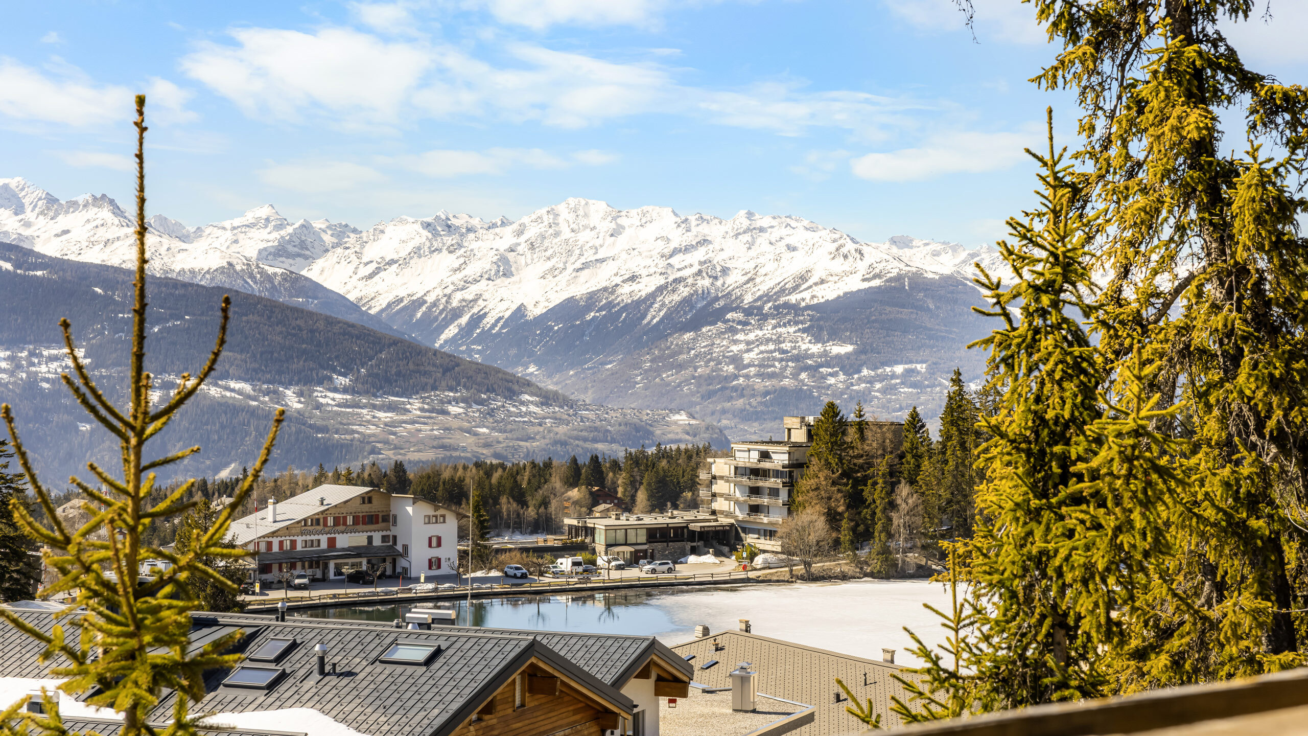 Vue Sud Ouest depuis la terrasse Vue Sud Ouest depuis la terrasse