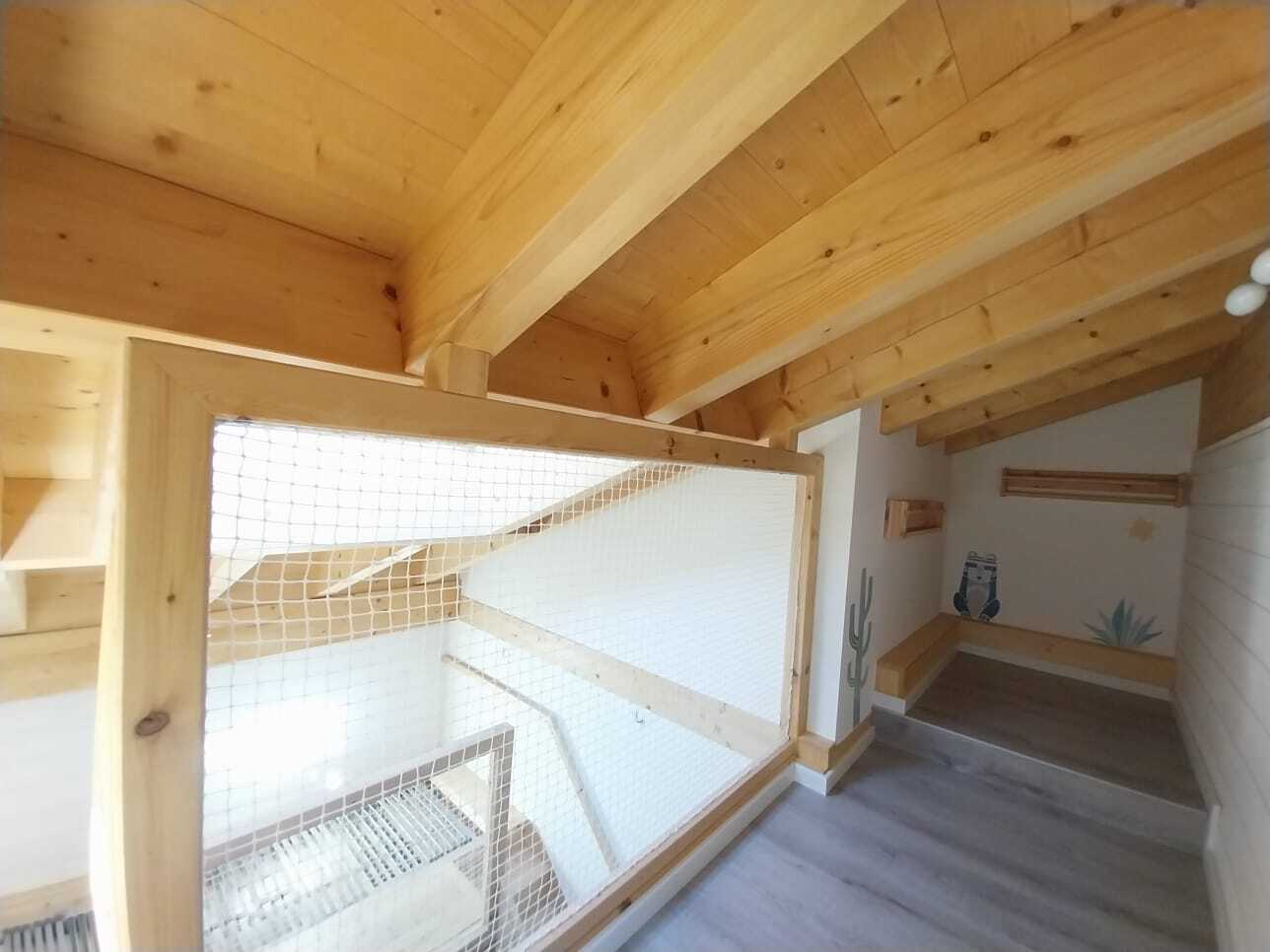 Chambre avec mezzanine et coin jeux