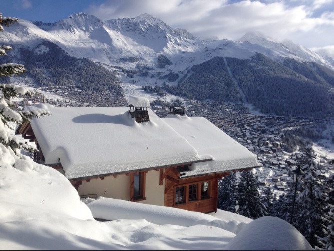 Chalet mit Panoramablick auf schneebedeckte Berge – Chalet Le Varouet  à vendre - Verbier