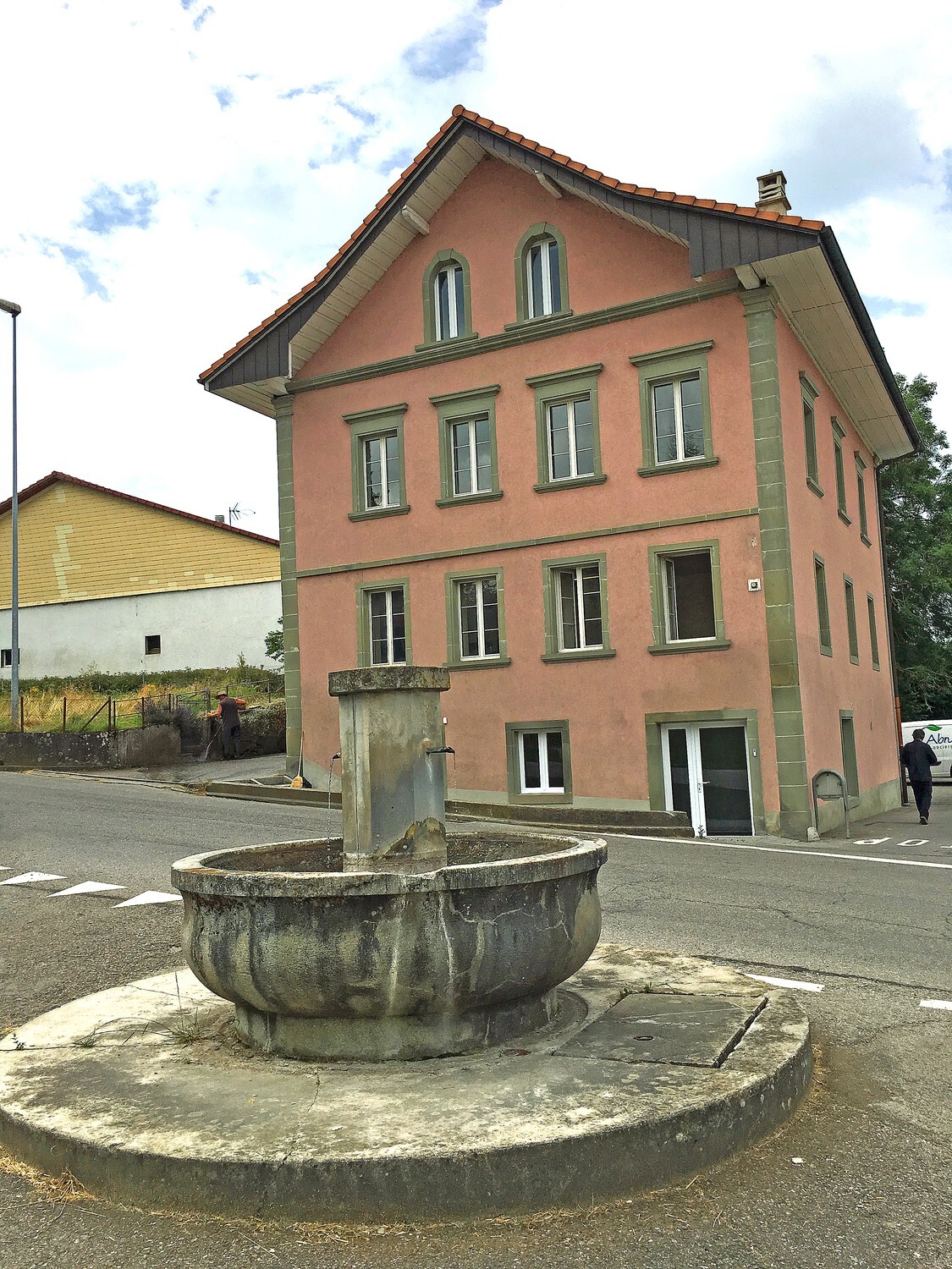 Photo 3