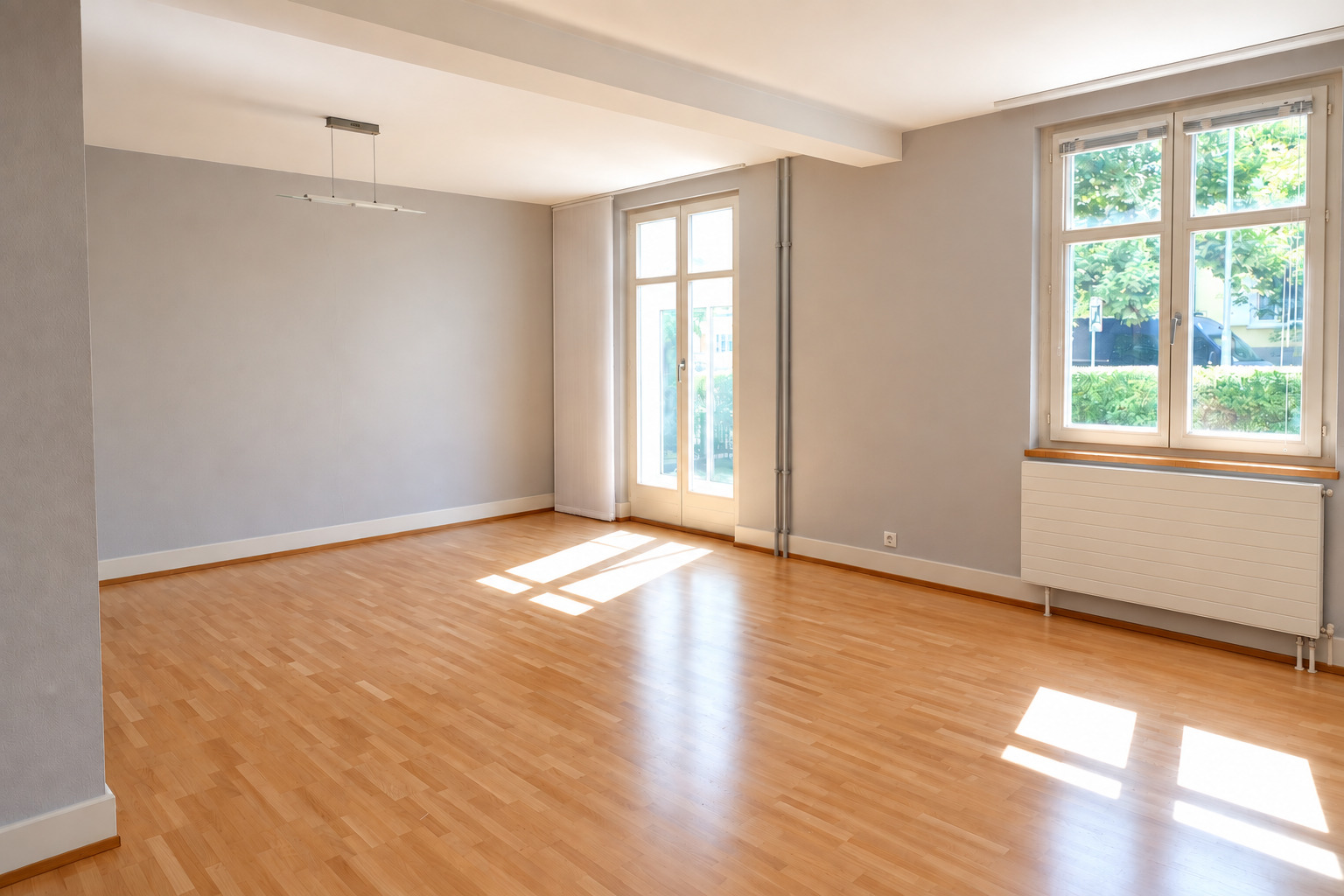 Wohnzimmer mit Zugang zum Wintergarten und Sitzplatz Wohnzimmer mit Zugang zum Wintergarten und Sitzplatz