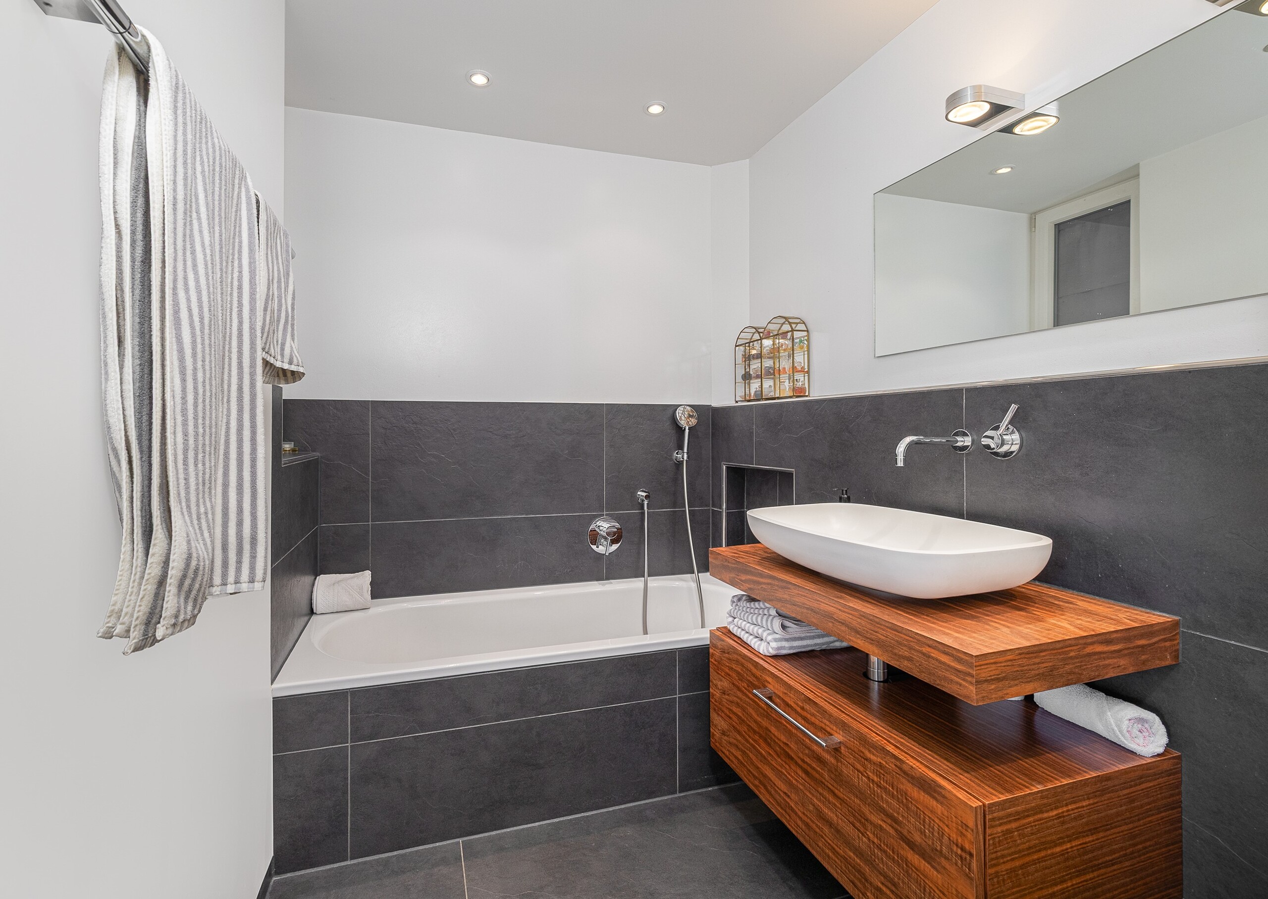 En Suite Bad im Untergeschoss