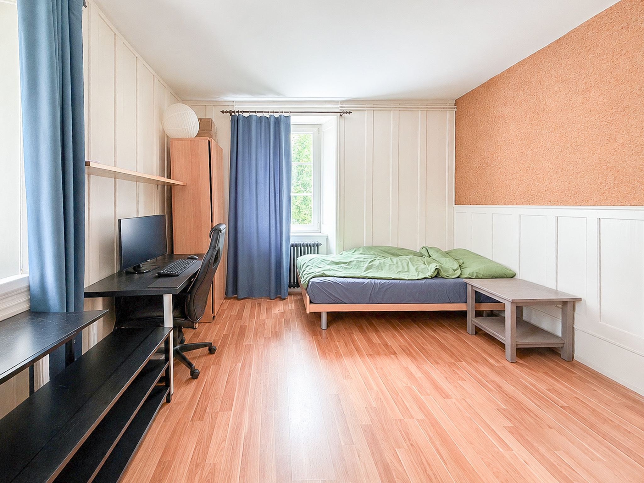 Rez inférieur, studio indépendant no 1 Rez inférieur, studio indépendant no 1