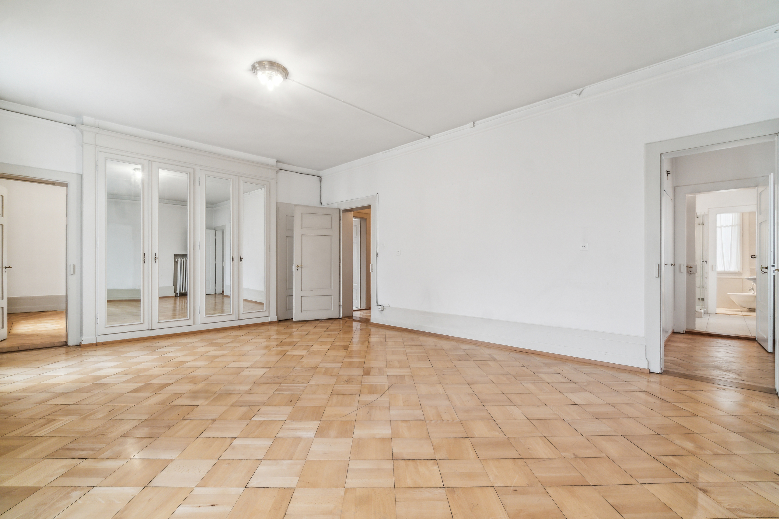 Großes Elternschlafzimmer