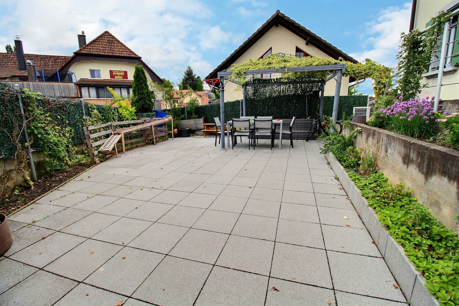 Photo 5