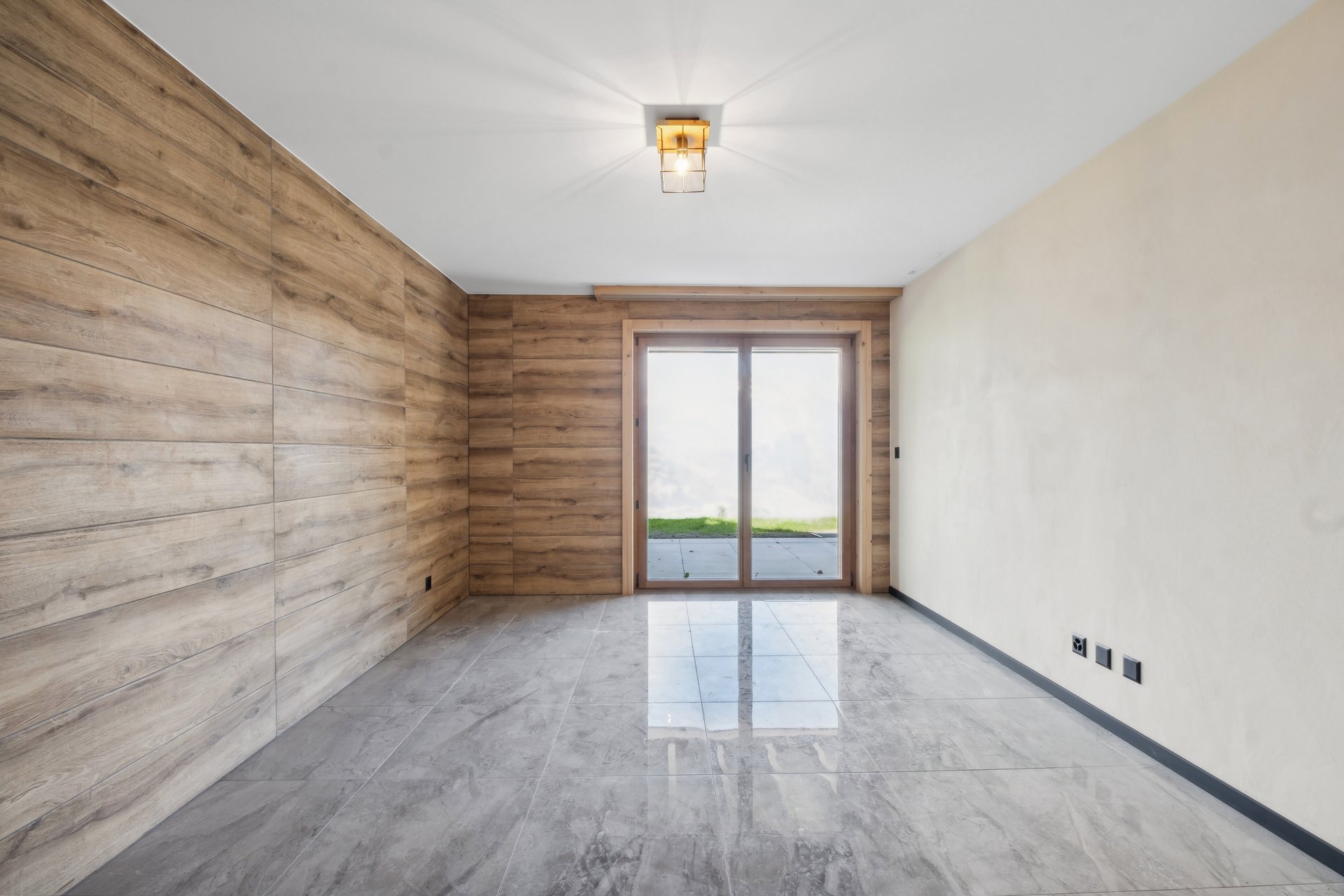 Chambre à coucher app.témoin similaire terminé en standing +