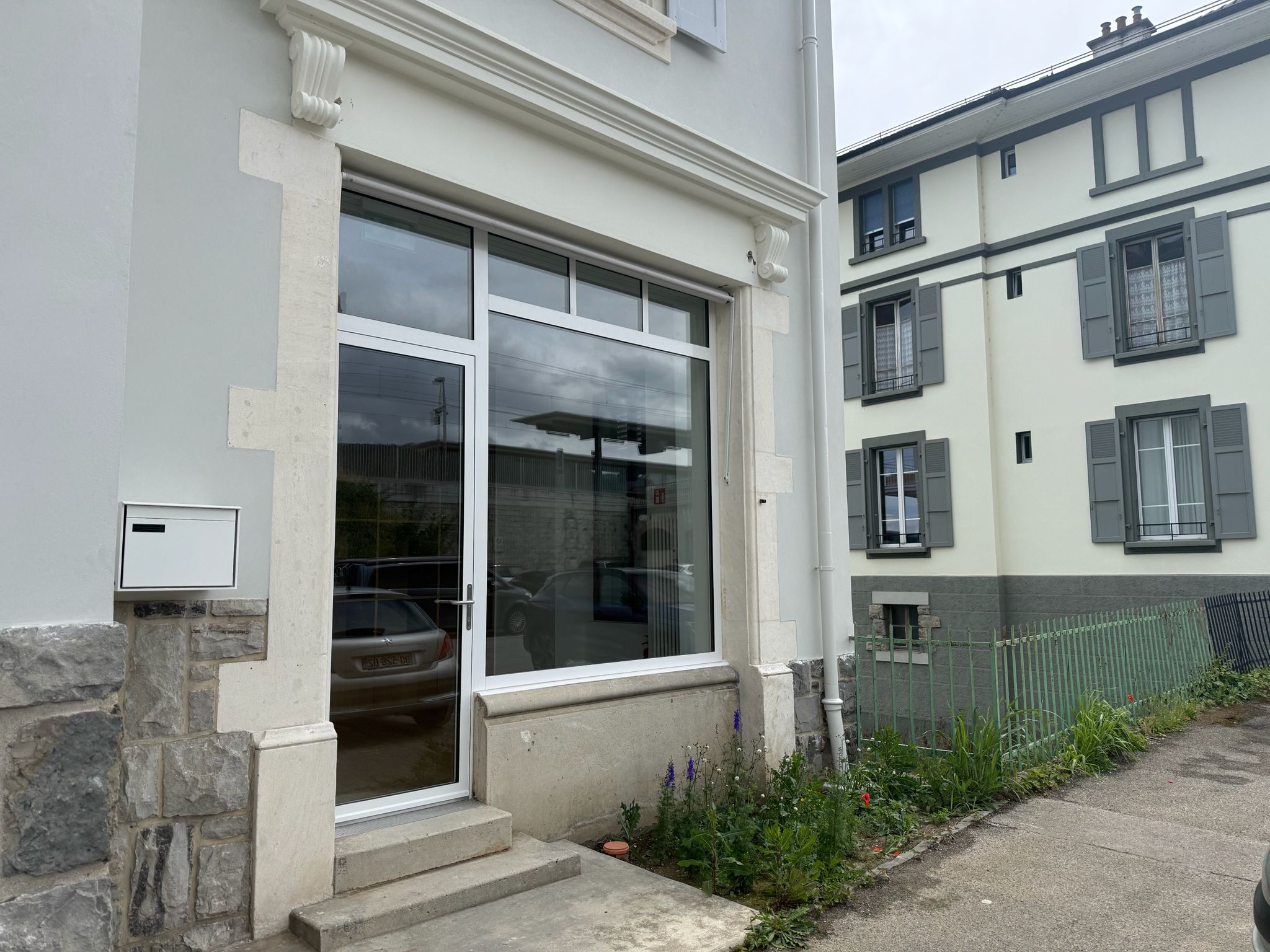 Photo 1