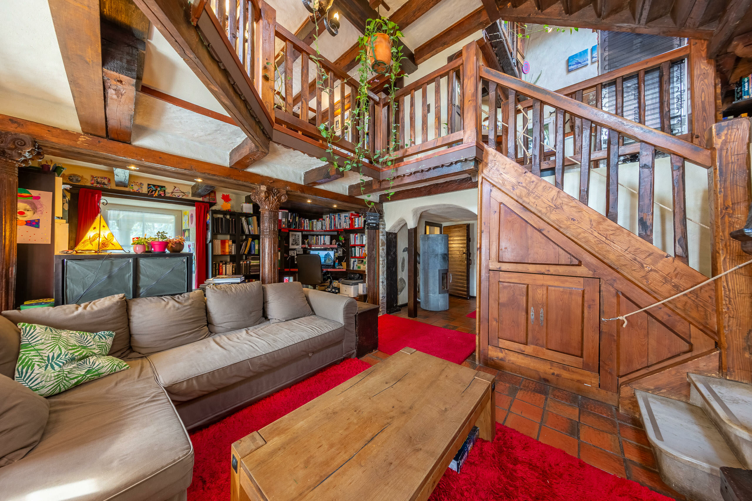 Interior view 4