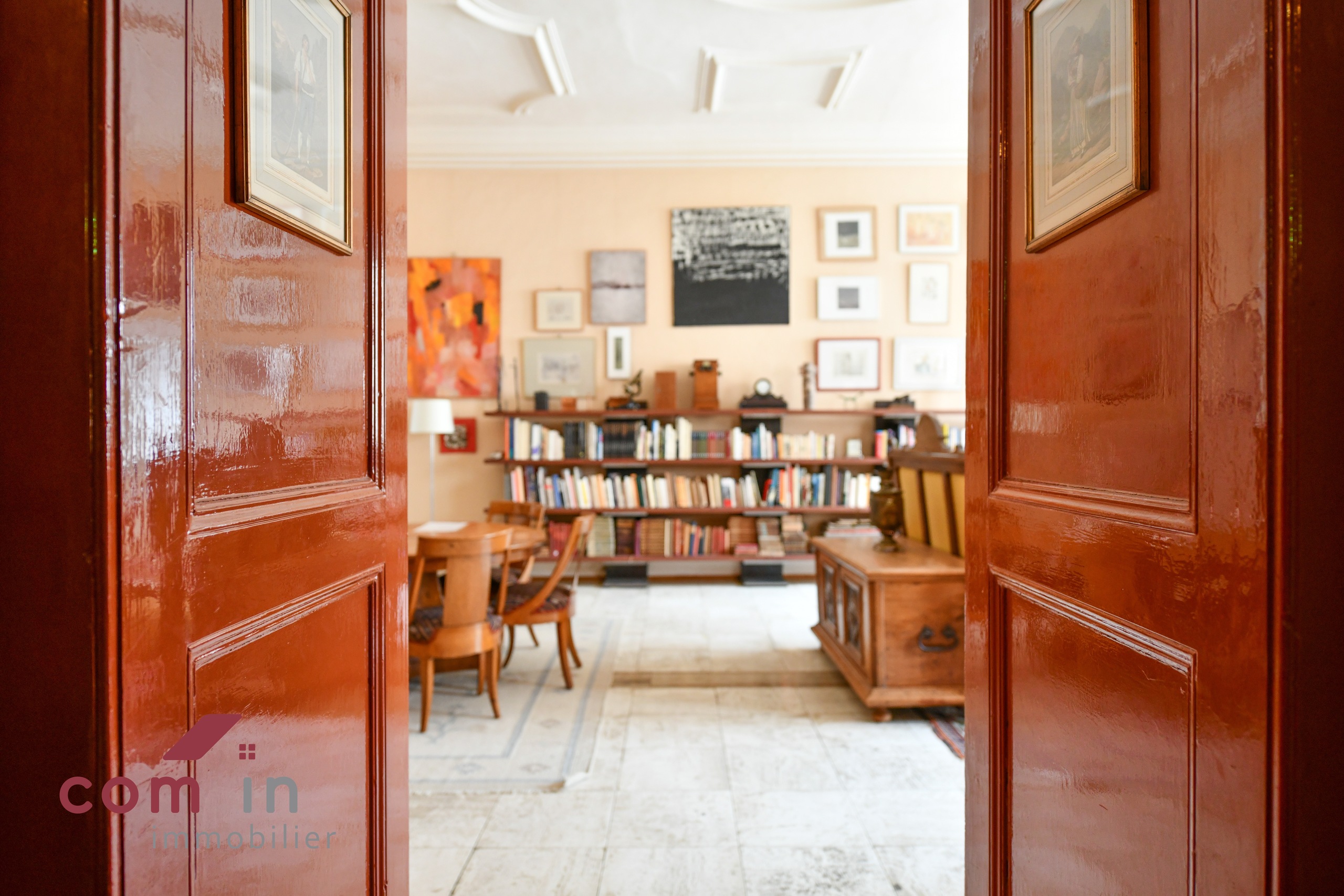 arrivée dans la pièce à vivre côté Est