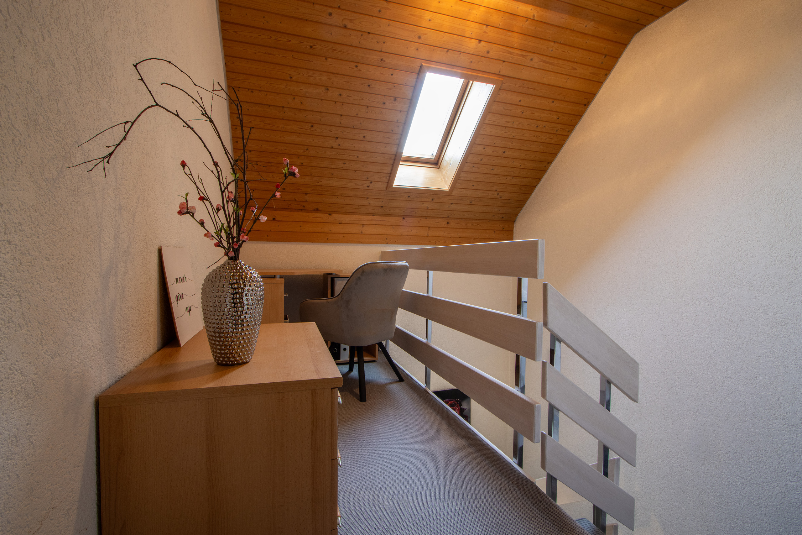 DG: Vorplatz DG: Vorplatz