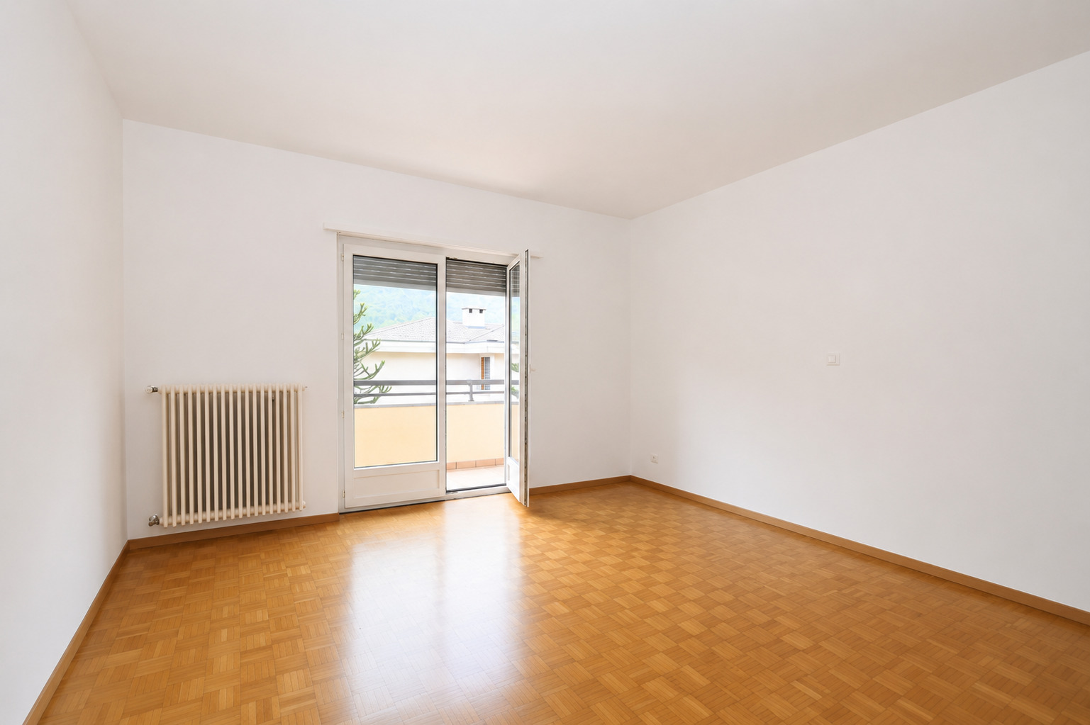 Interior view 9