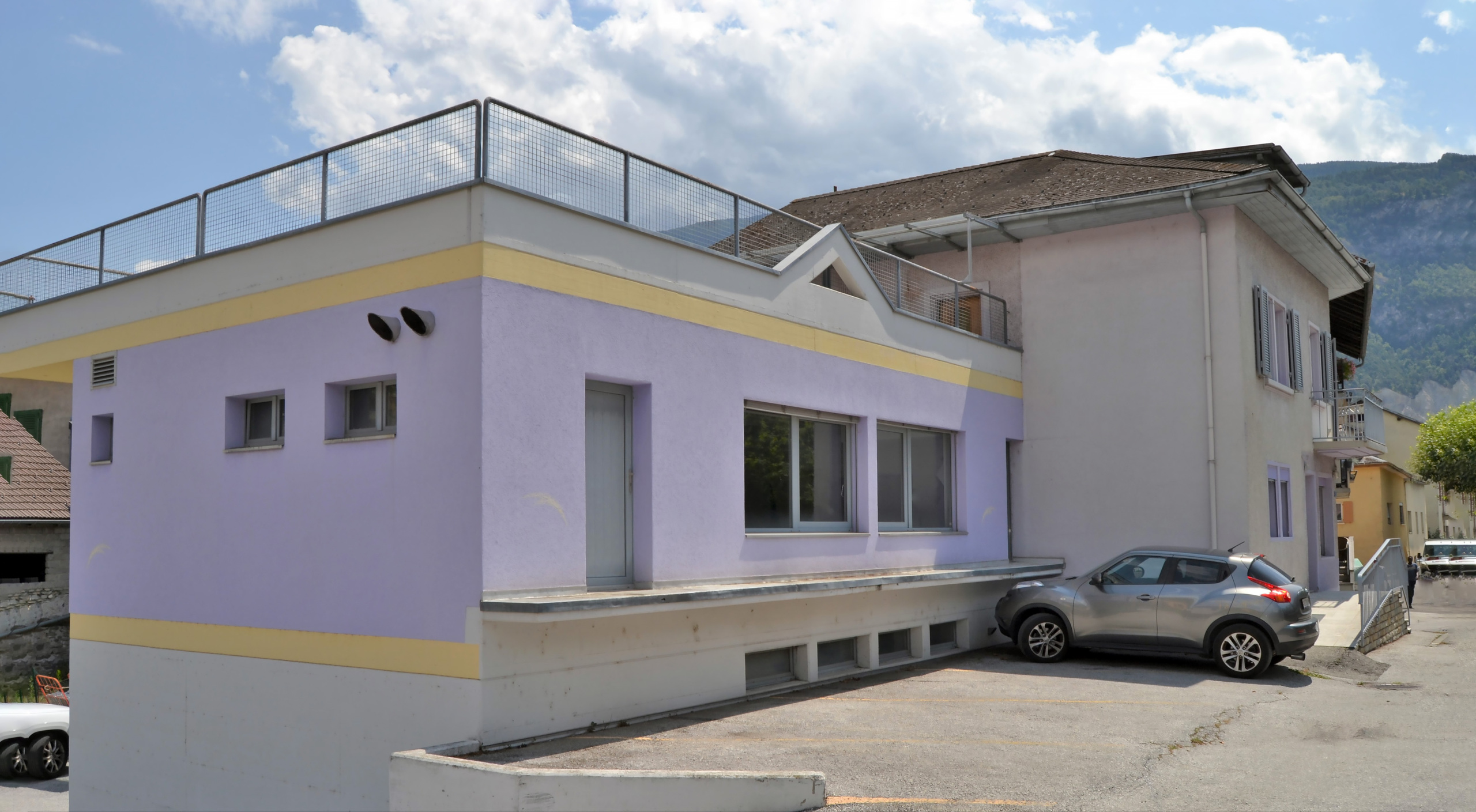 Photo 1