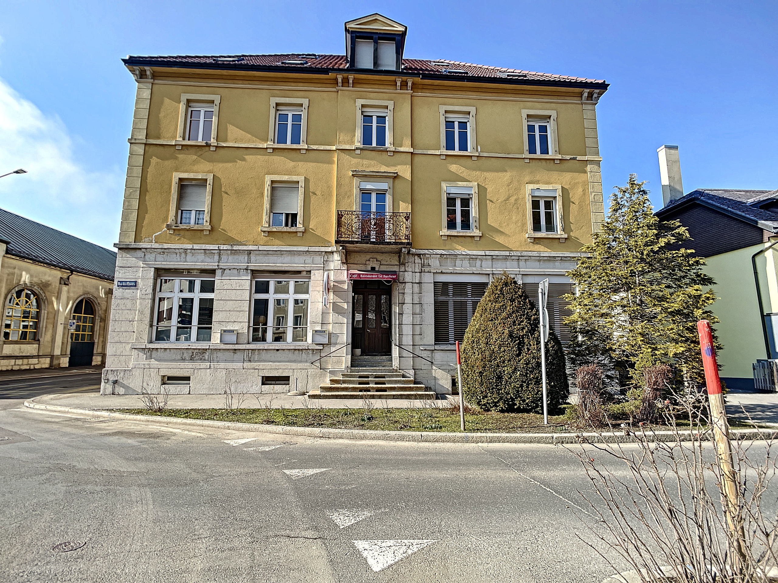 Photo 11