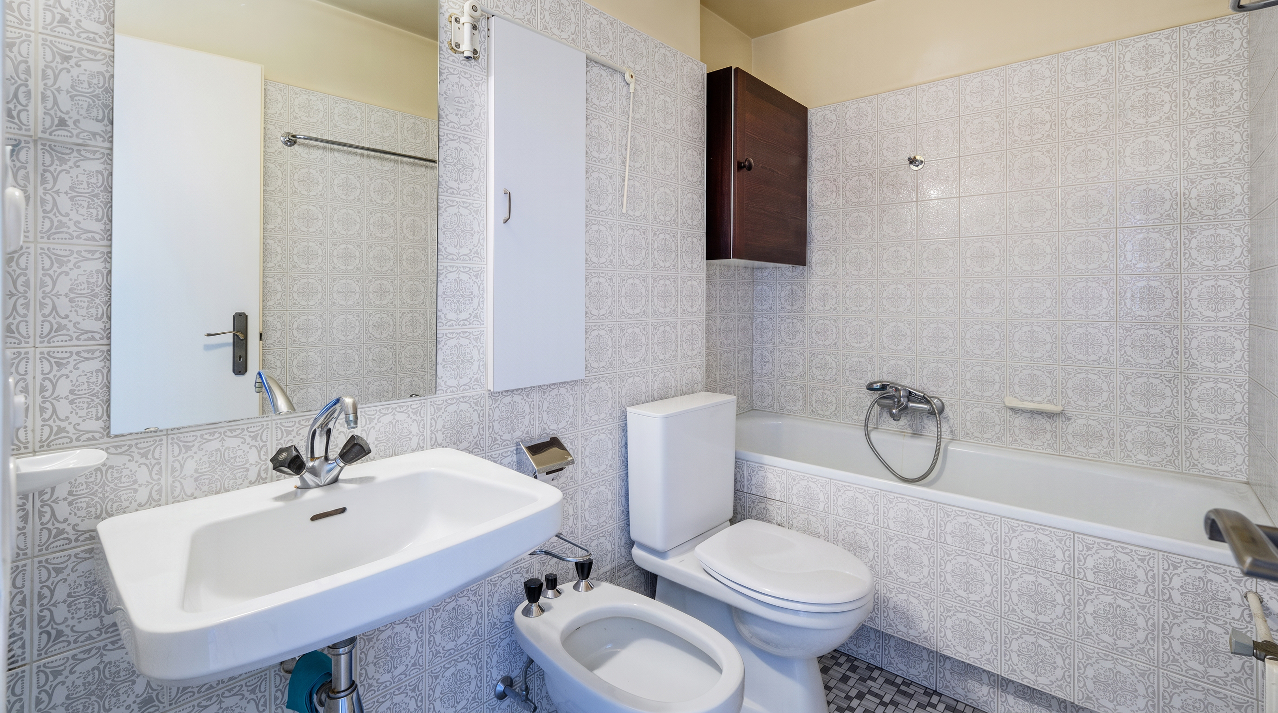 Interior view 5