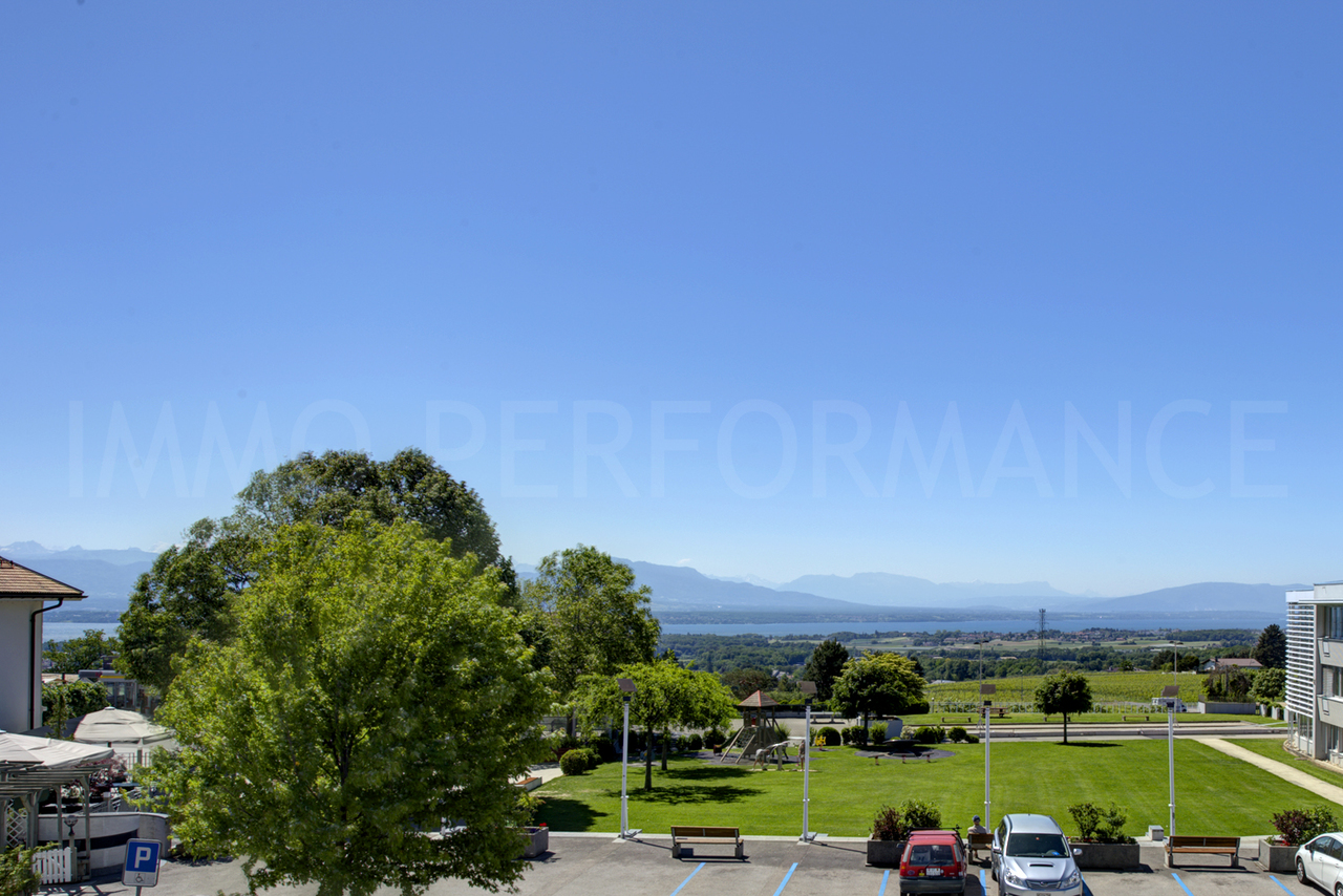 Vue depuis la cuisine et la chambre parentale