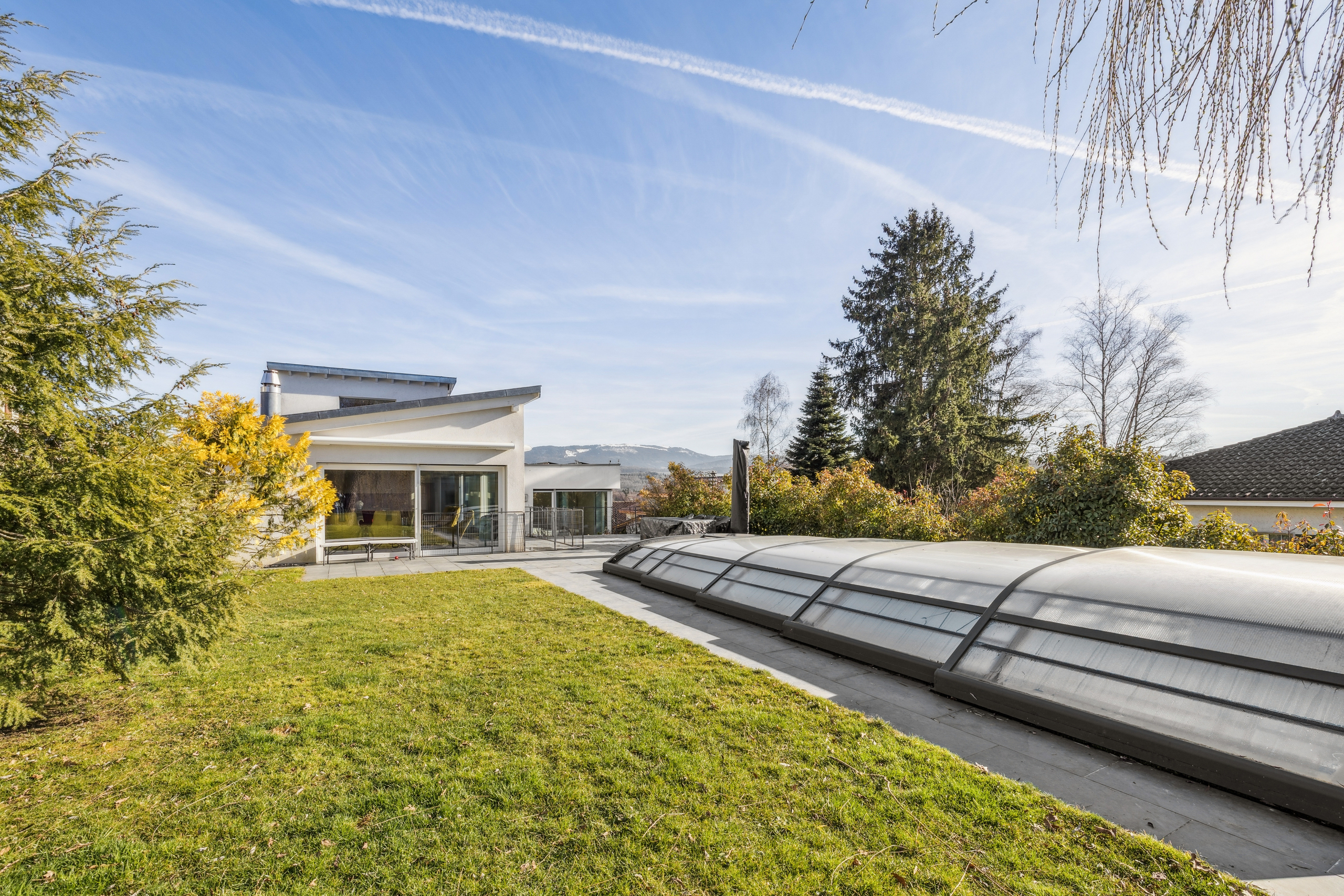 Das Anwesen und sein Pool